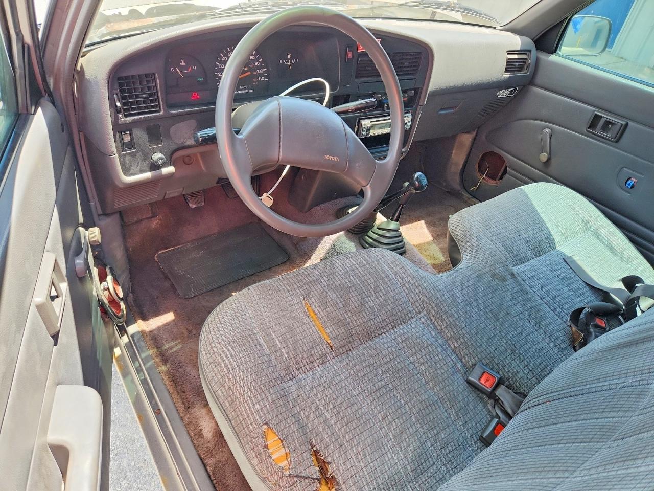 1990 Toyota Pickup Deluxe Gray vin: JT4RN01P7L7033125