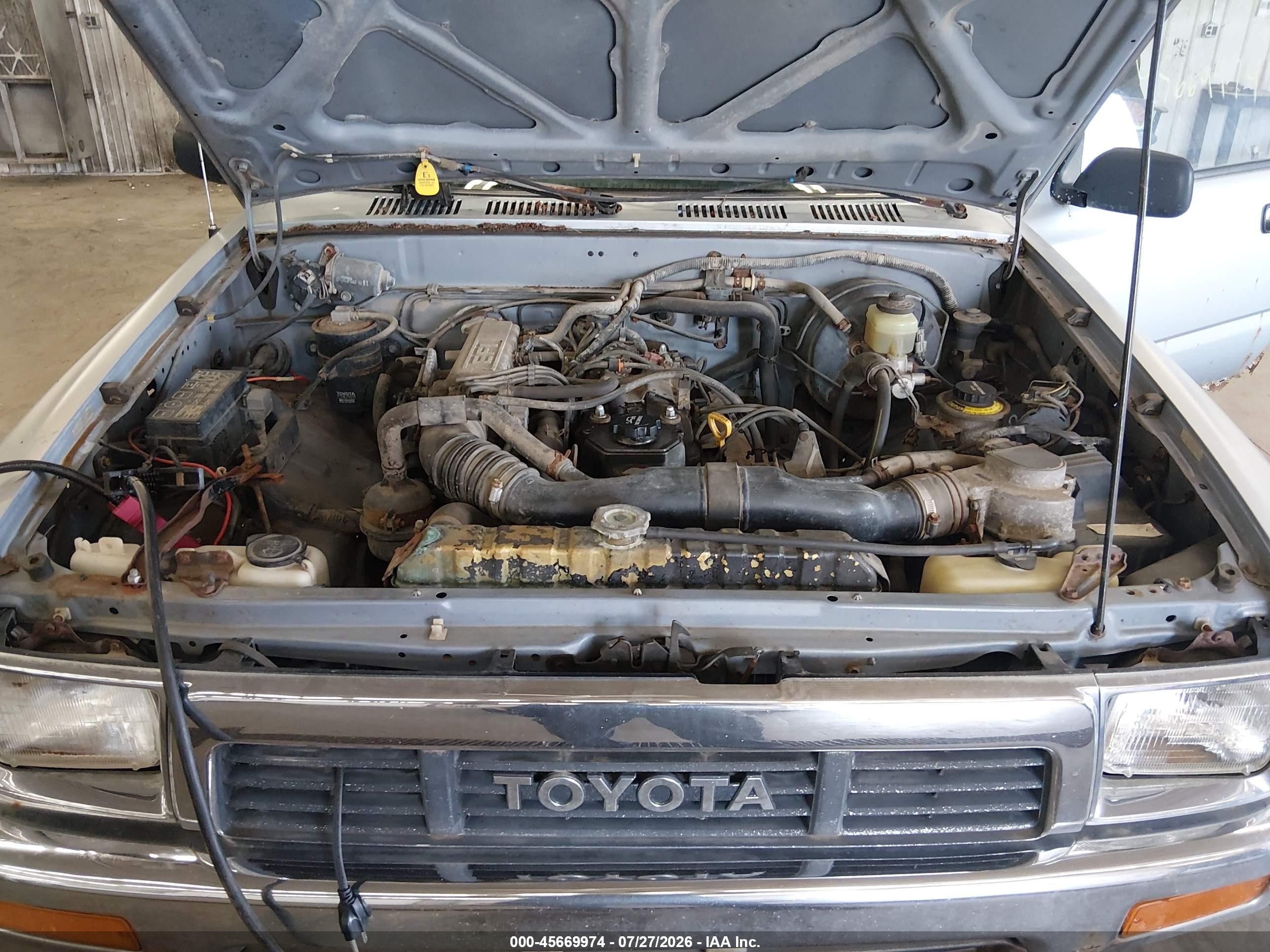 1991 Toyota Pickup 1/2 Ton Sht Wheelbase Dlx Light Blue vin: JT4RN01P8M0015582