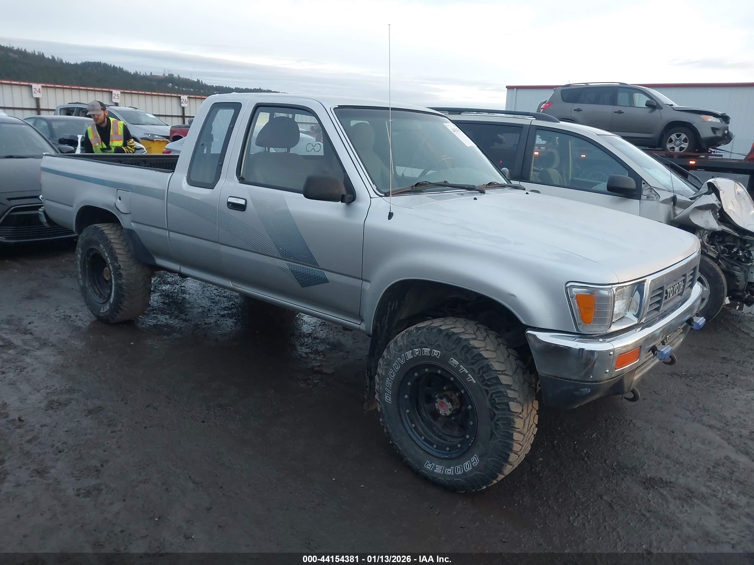 1989 Toyota Pickup 1/2 Ton Ex Lng Whlbse Dlx Silver vin: JT4RN13P2K6008740