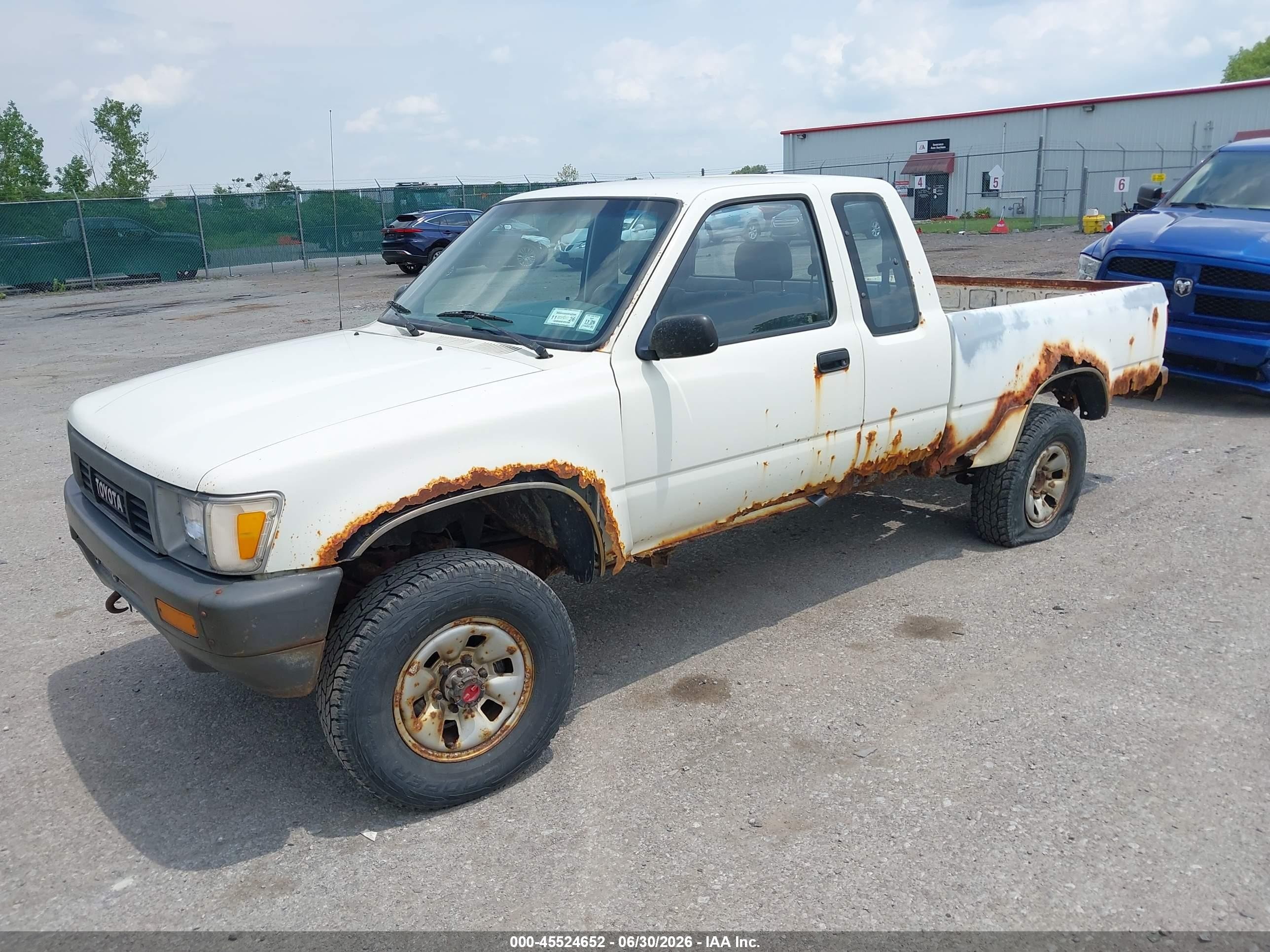 1989 Toyota Pickup 1/2 Ton Ex Lng Whlbse Dlx White vin: JT4RN13P9K0007717