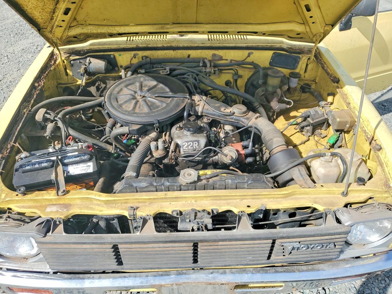 1981 Toyt Pickup Yellow vin: JT4RN34R3B0013122
