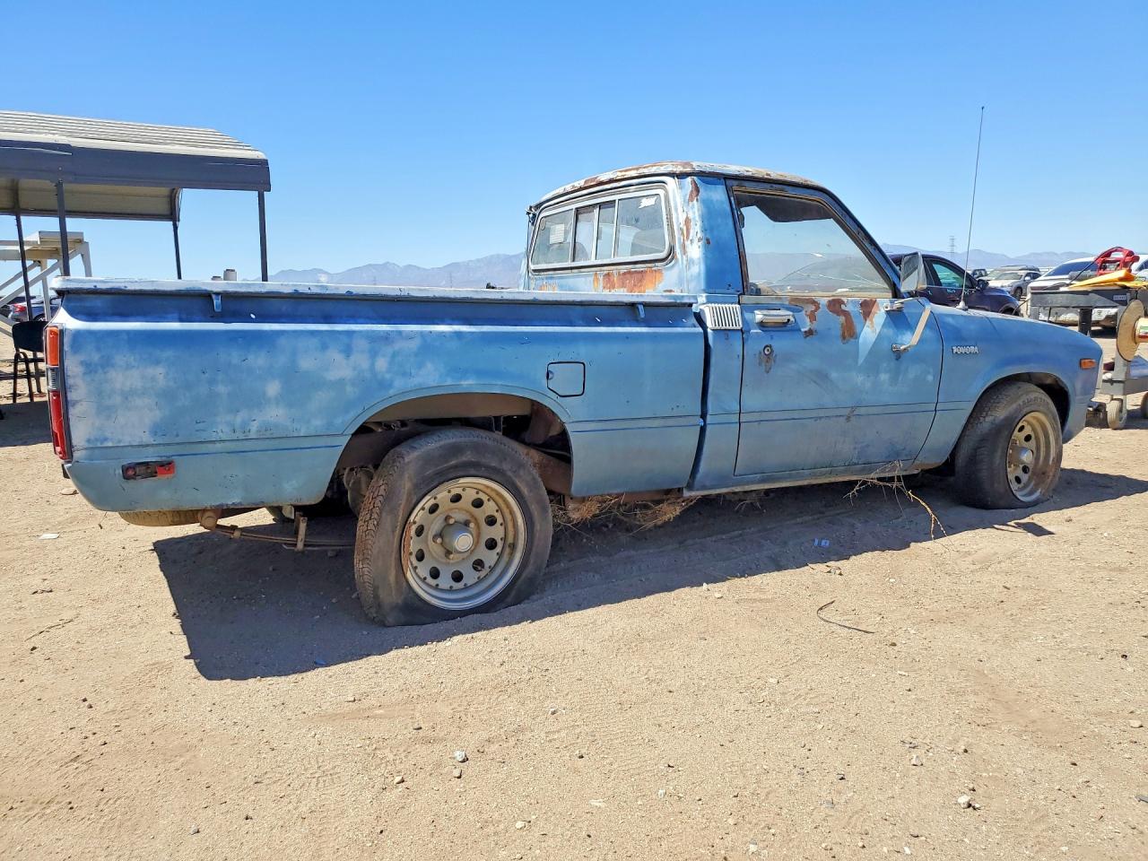 1982 Toyota Pickup Blue vin: JT4RN34R4C0048821