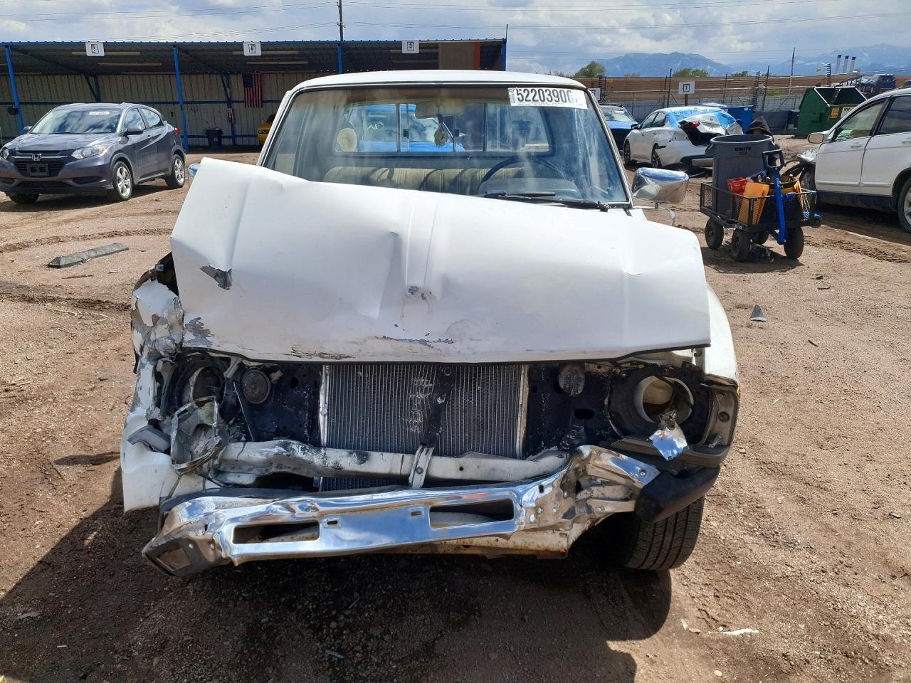 1983 Toyota Pickup Deluxe White vin: JT4RN44D0D1149974