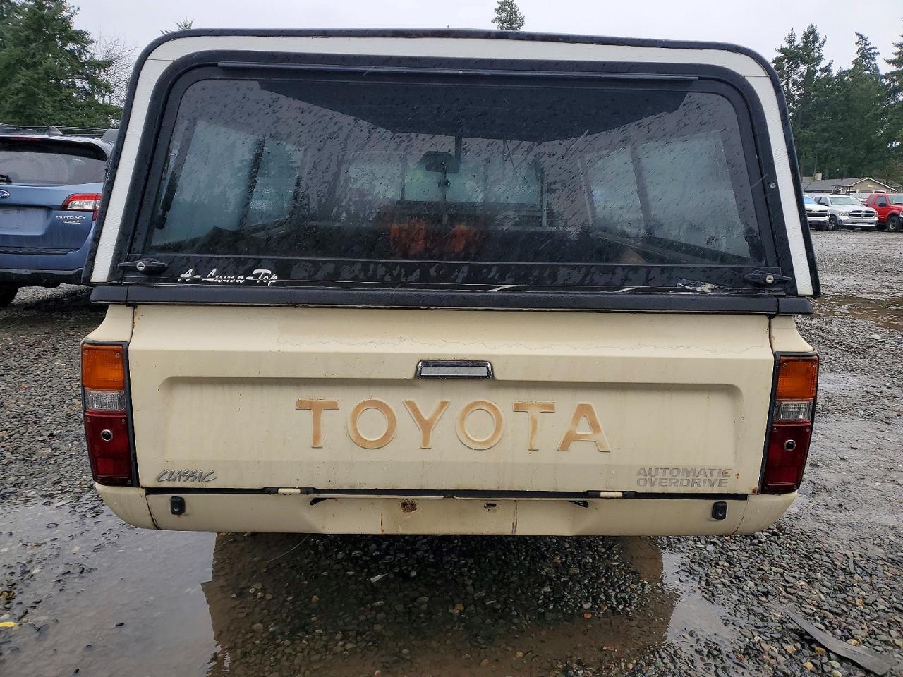 1983 Toyota Pickup 1/2 Ton Rn44 Tan vin: JT4RN44D3D1111431