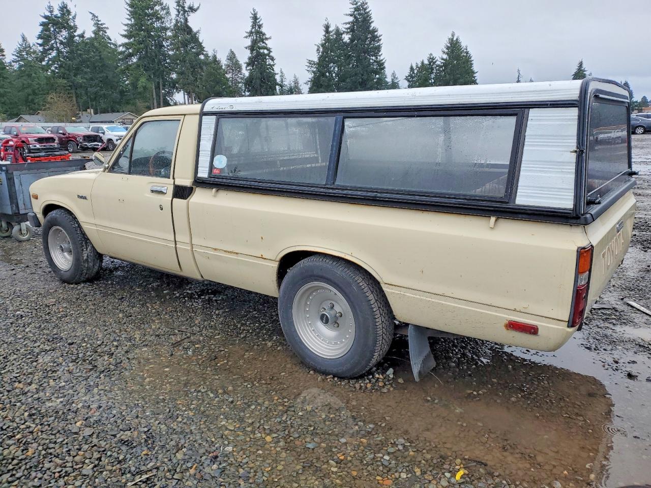 1983 Toyota Pickup 1/2 Ton Rn44 Tan vin: JT4RN44D3D1111431