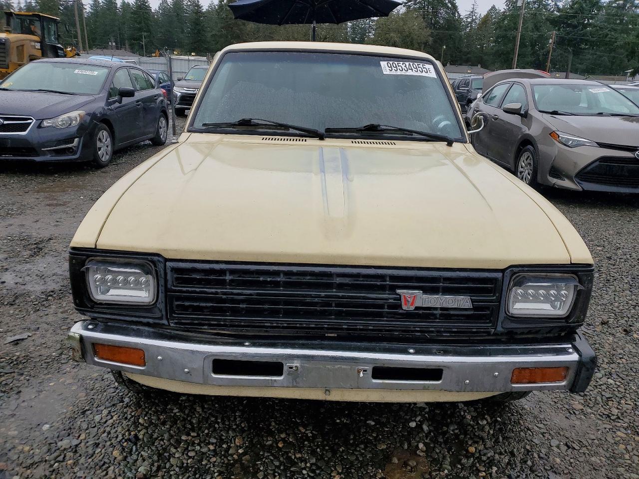1983 Toyota Pickup 1/2 Ton Rn44 Tan vin: JT4RN44D3D1111431