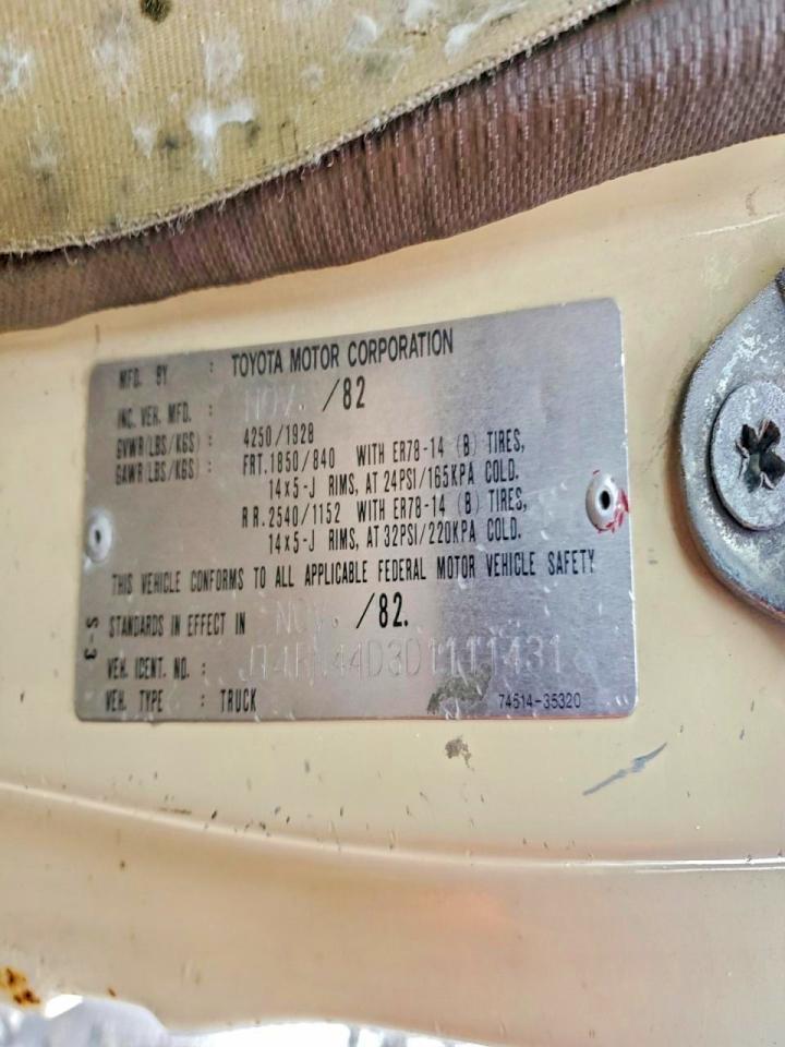 1983 Toyota Pickup 1/2 Ton Rn44 Tan vin: JT4RN44D3D1111431