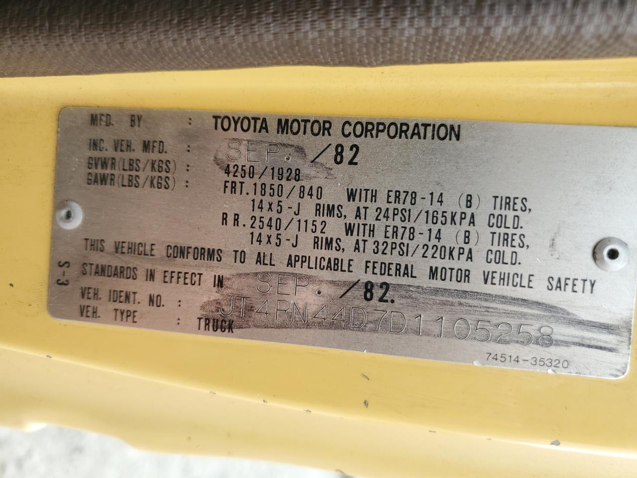 1983 Toyota Pickup 1/2 Ton Rn44 Yellow vin: JT4RN44D7D1105258