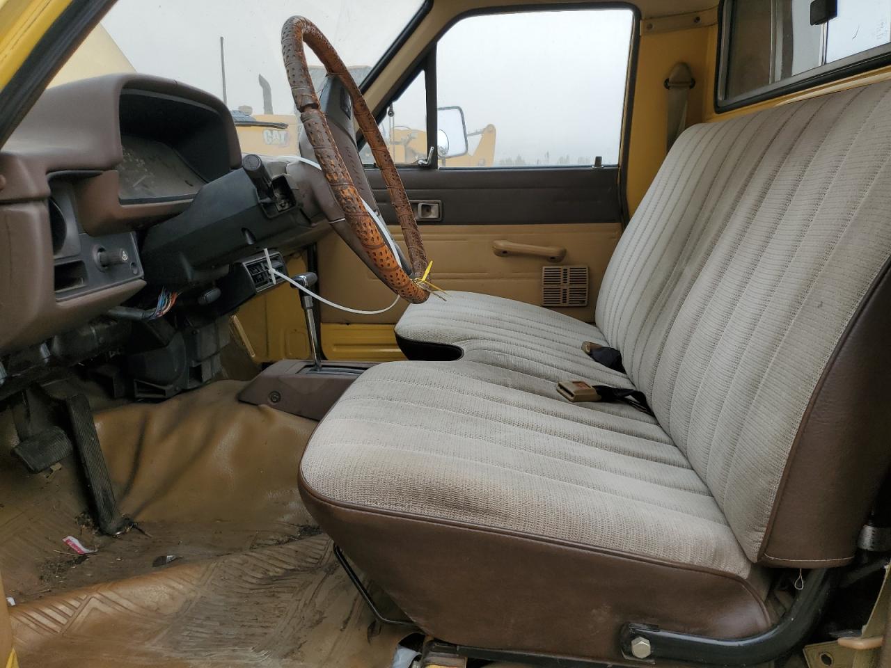 1983 Toyota Pickup 1/2 Ton Rn44 Yellow vin: JT4RN44D7D1105258