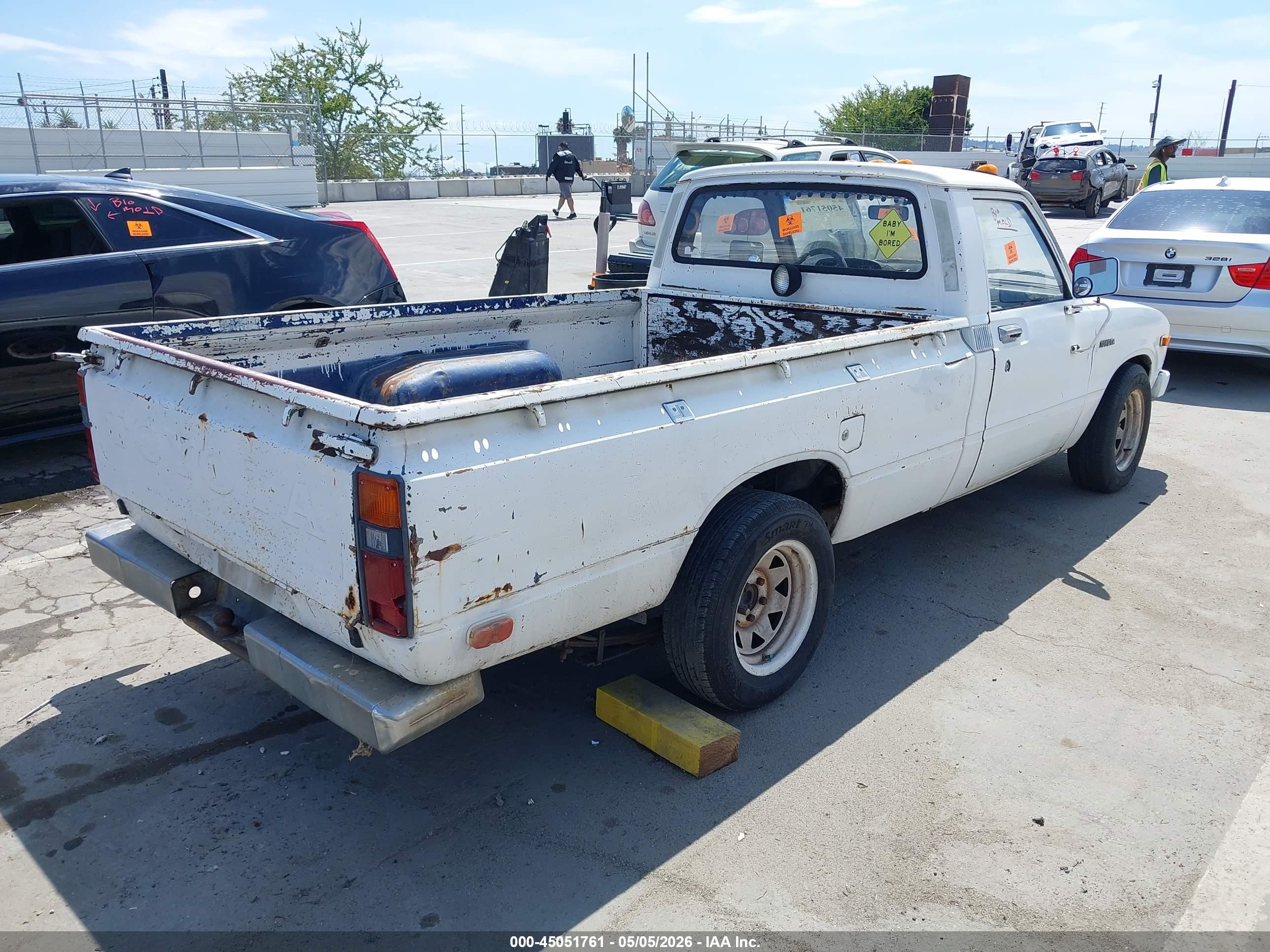1983 Toyota Pickup 1/2 Ton Rn44 White vin: JT4RN44R2D1102991