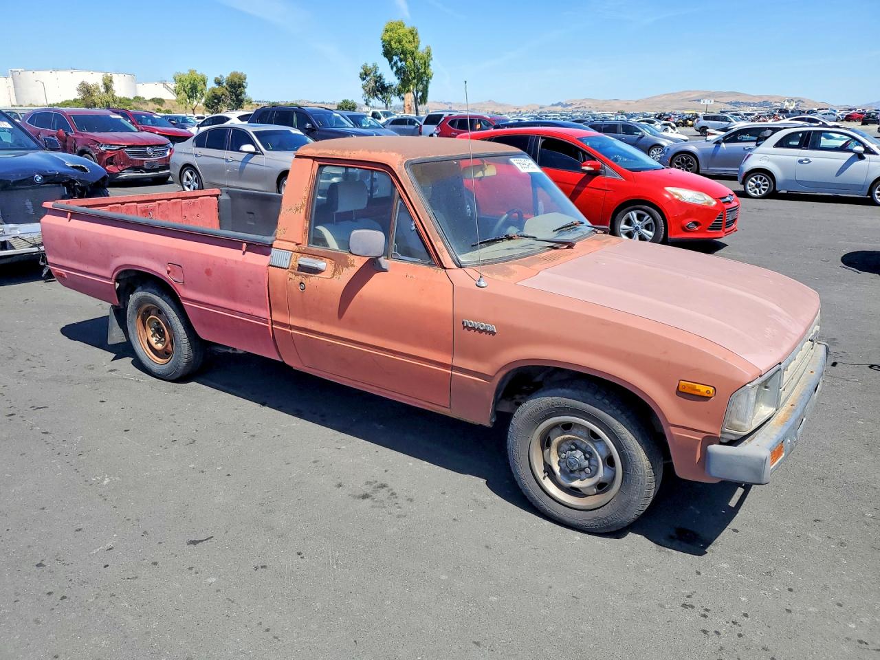 1983 Toyota Pickup Sr5 Red vin: JT4RN44SXD1103938