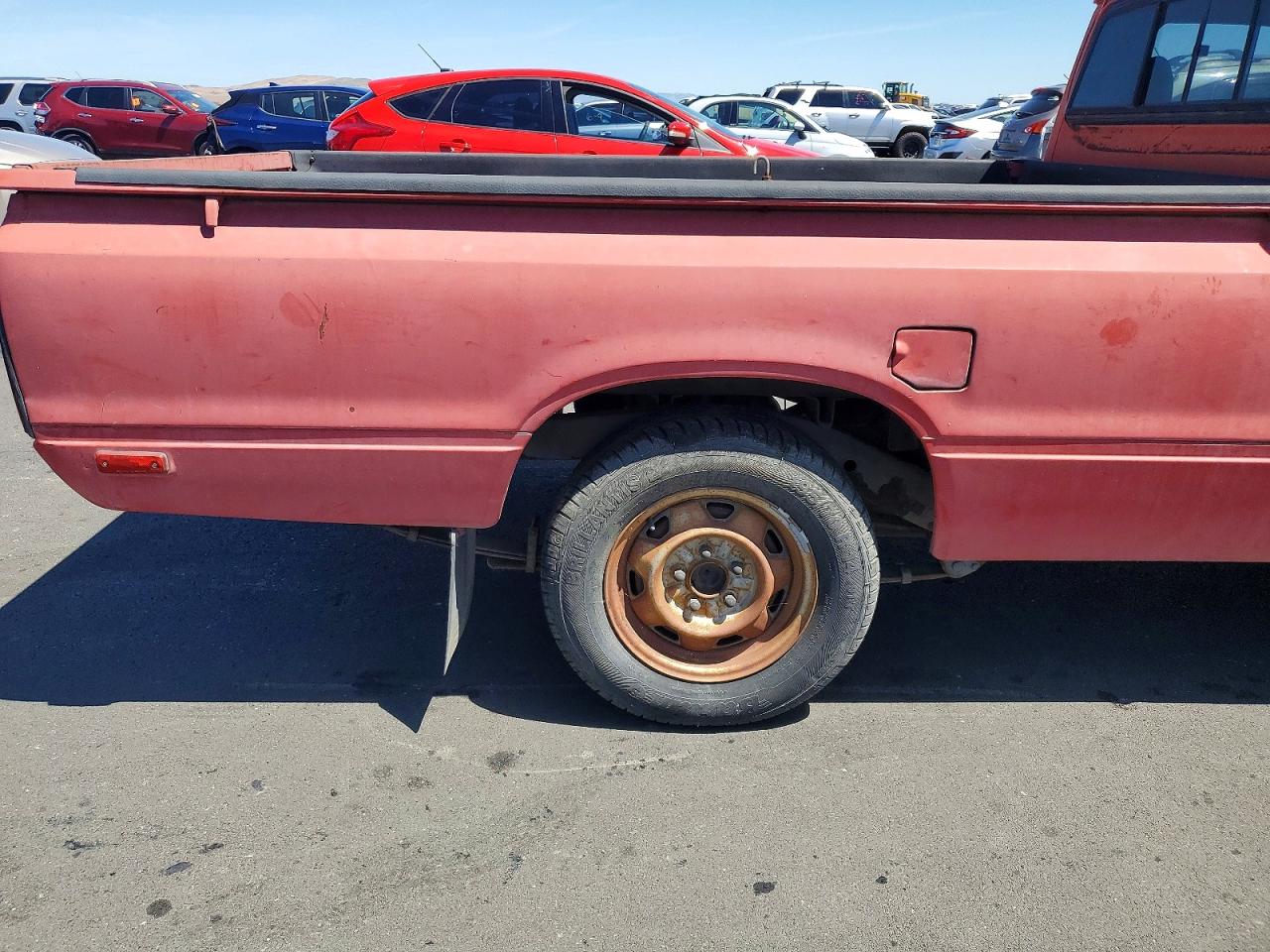 1983 Toyota Pickup Sr5 Red vin: JT4RN44SXD1103938