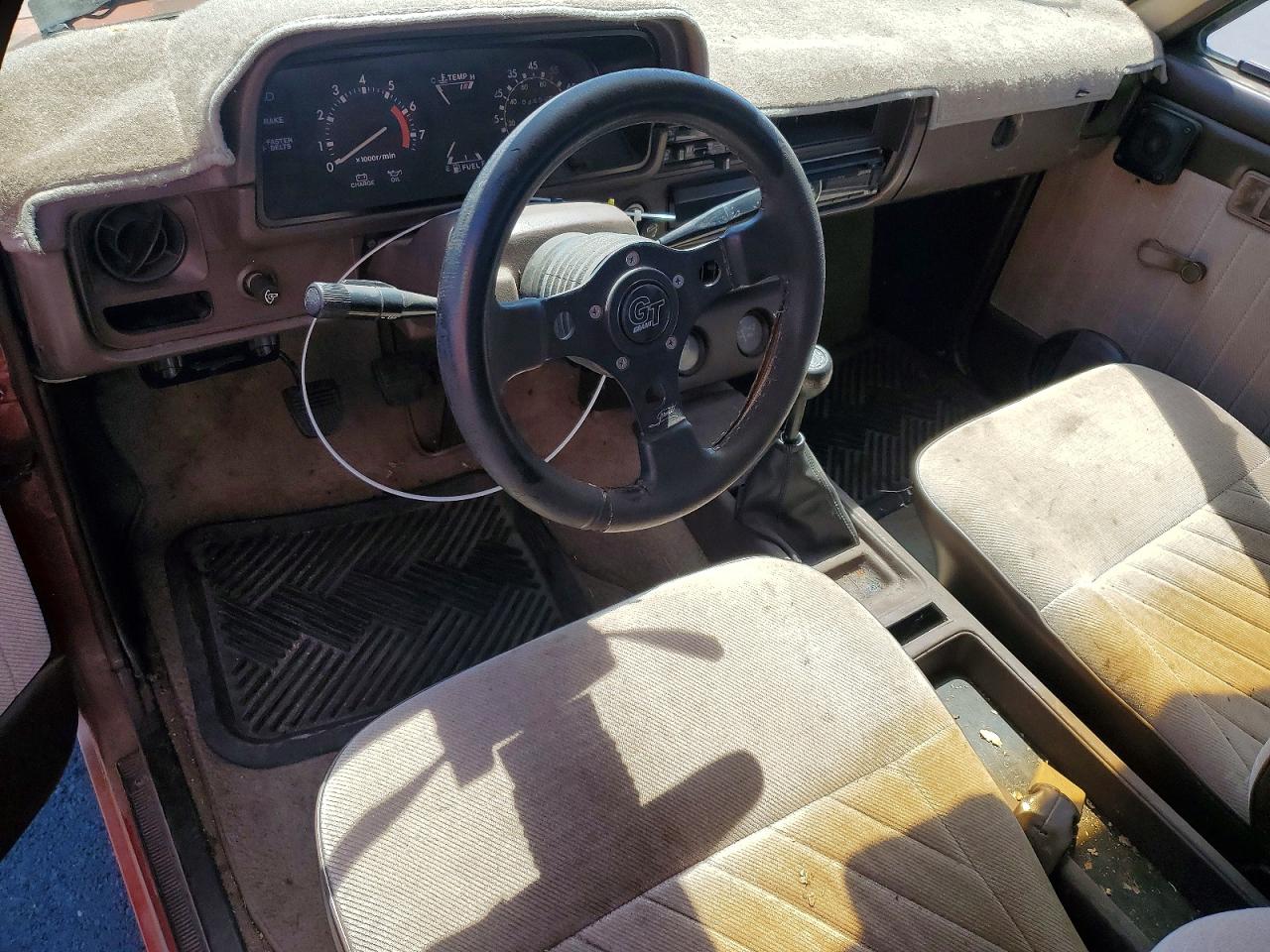 1983 Toyota Pickup Sr5 Red vin: JT4RN44SXD1103938