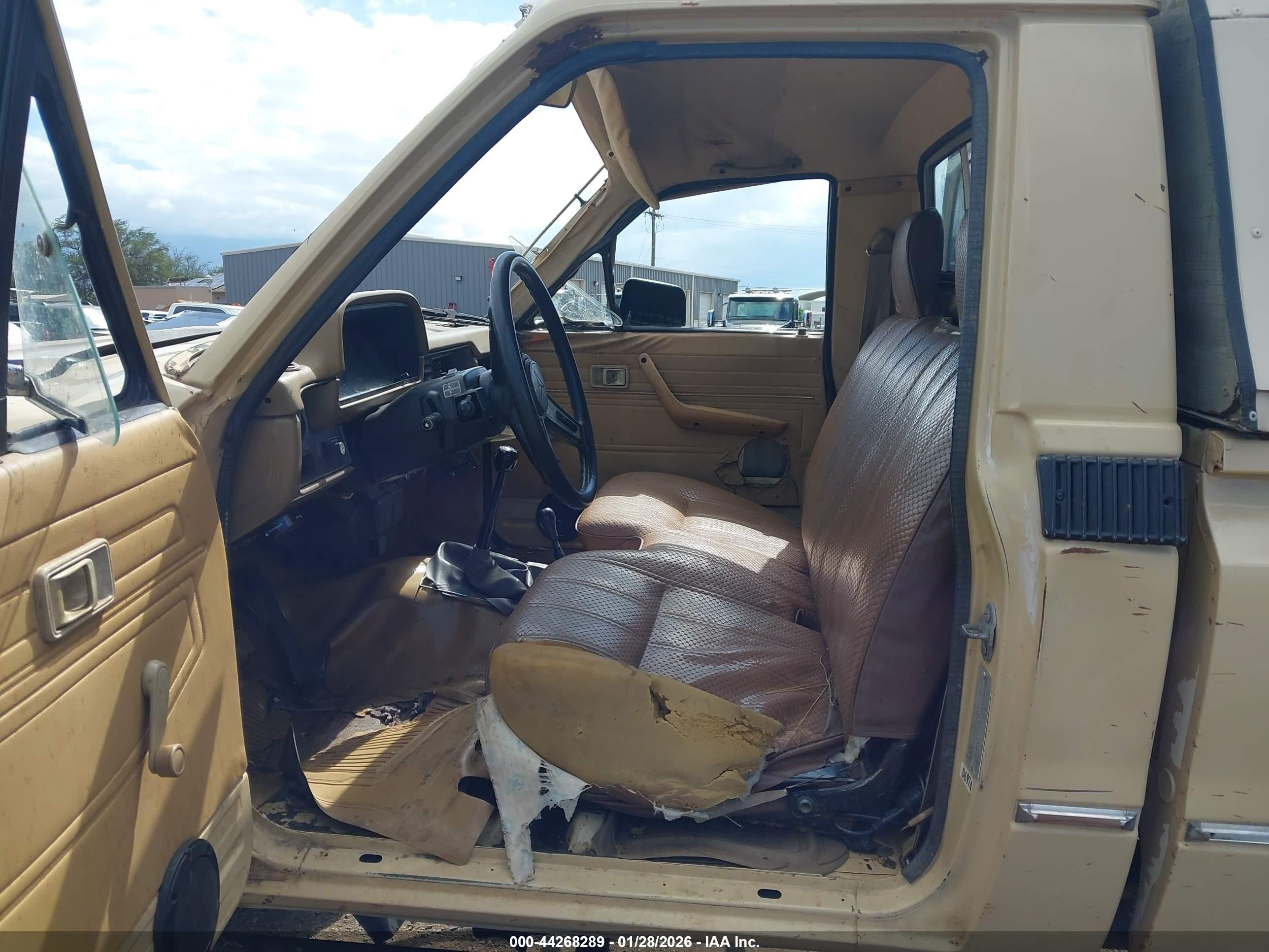 1981 Toyota Pickup Rn48 Beige vin: JT4RN48D3B0013898