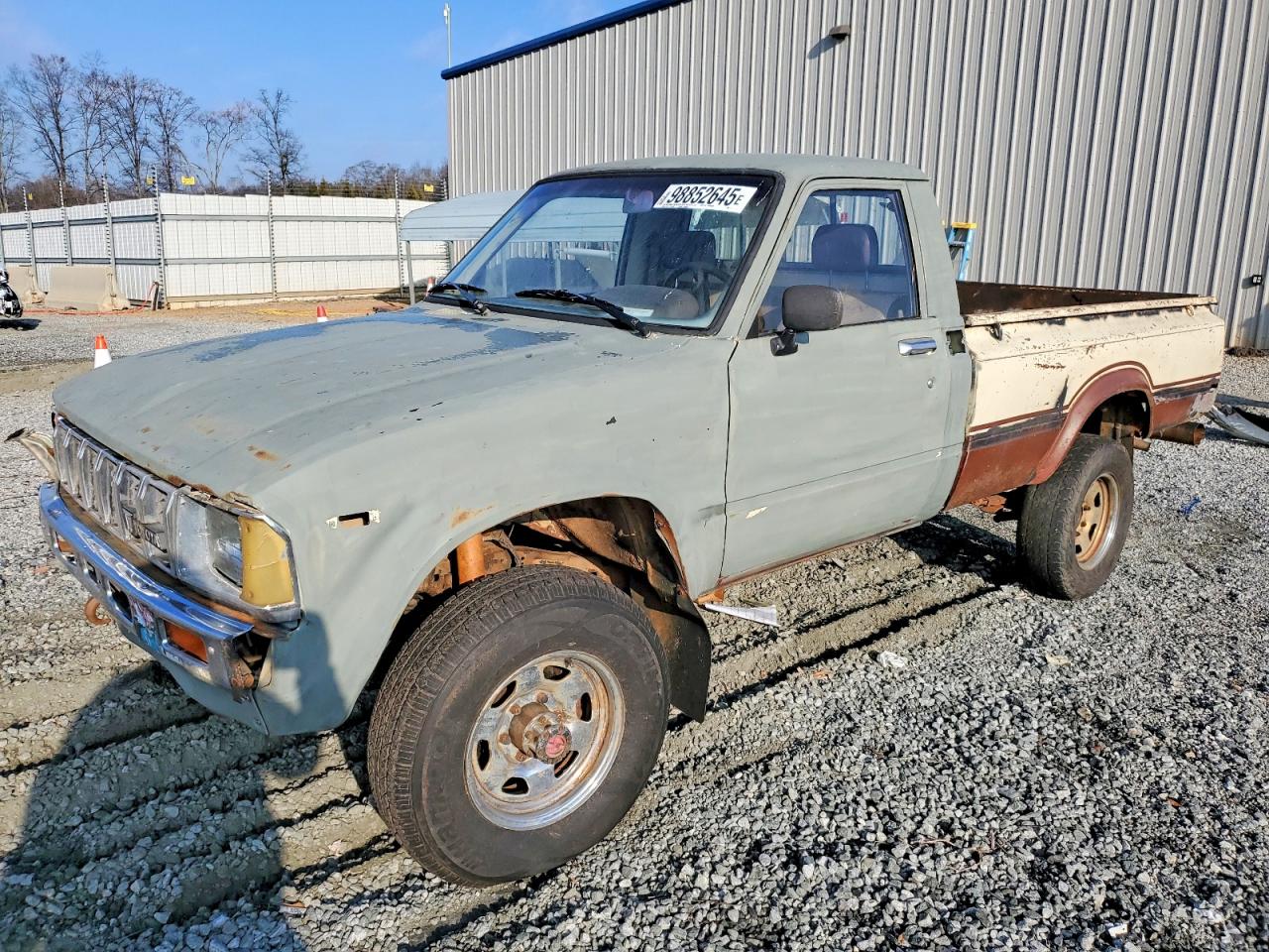 1983 Toyota Pickup Gray vin: JT4RN48S3D0081071