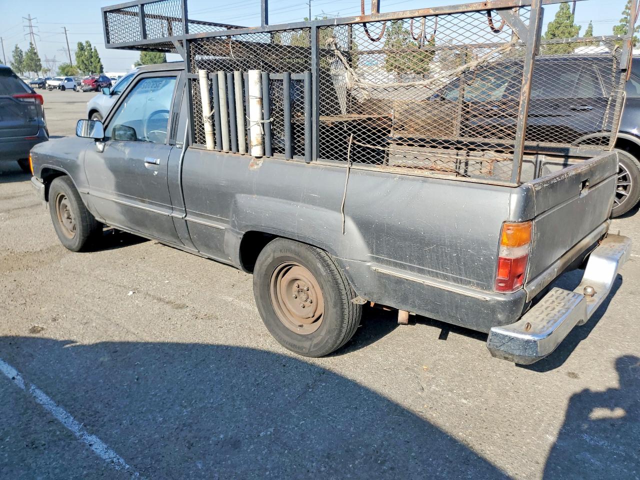 1988 Toyota Pickup Base Gray vin: JT4RN50A2J5163901