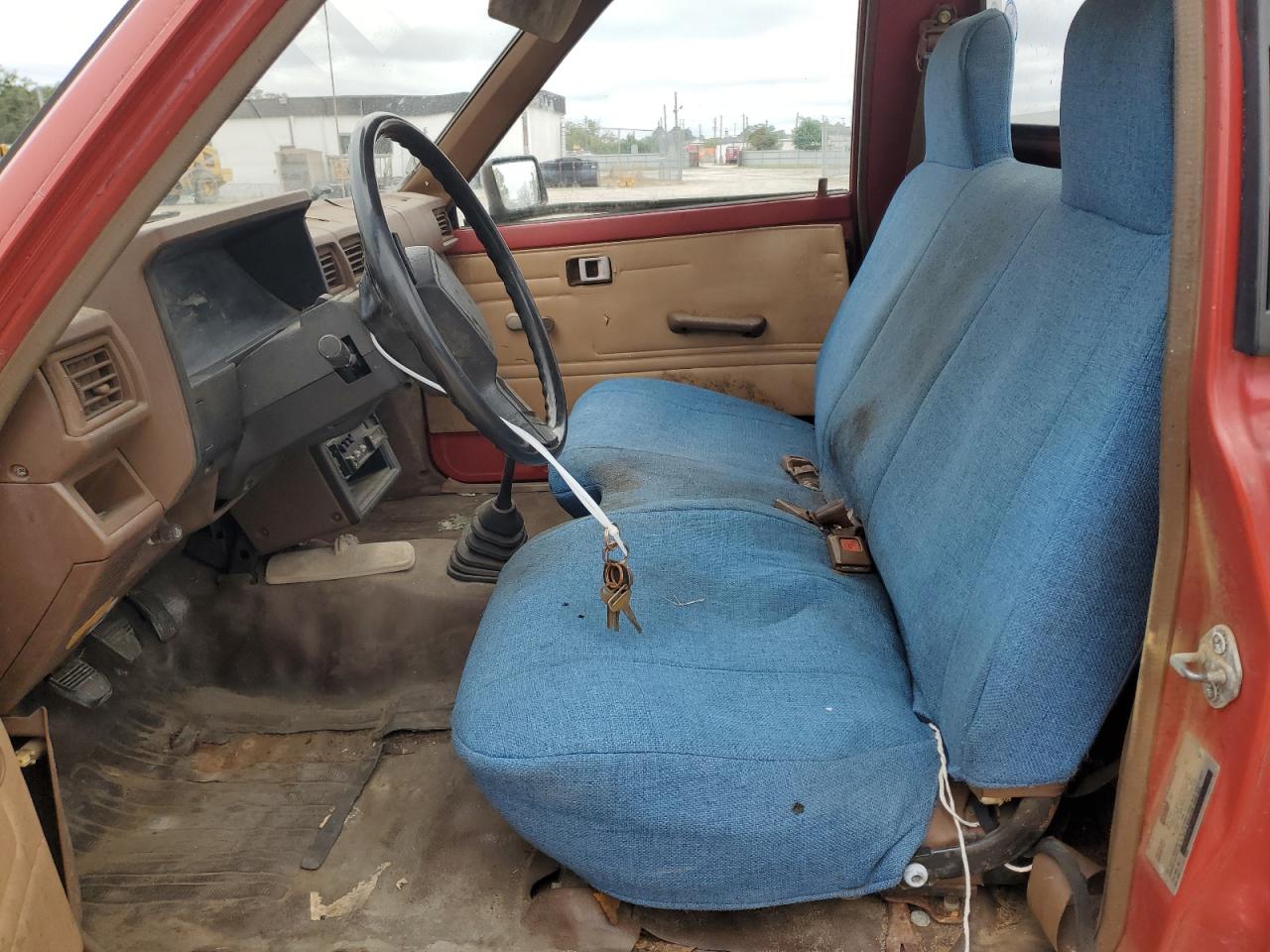 1986 Toyota Pickup 1/2 Ton Rn50 Красный vin: JT4RN50R0G0209303