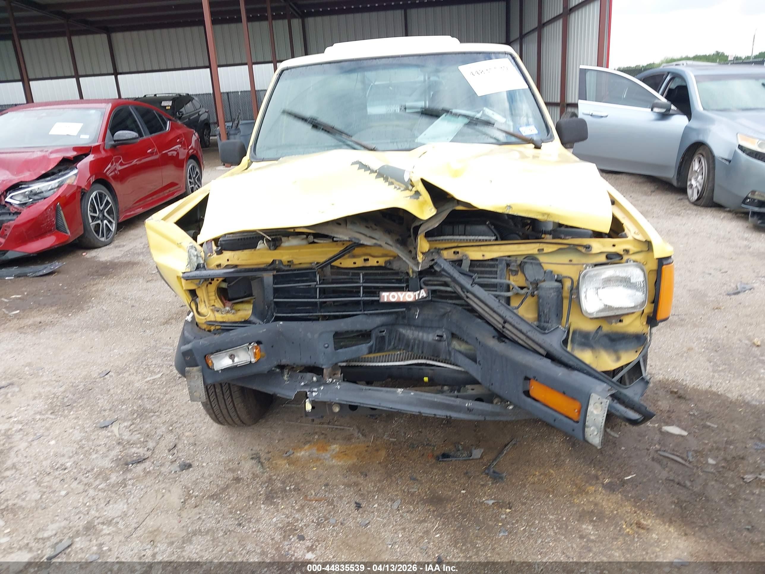 1986 Toyota Pickup 1/2 Ton Rn50 Yellow vin: JT4RN50R1G0175680