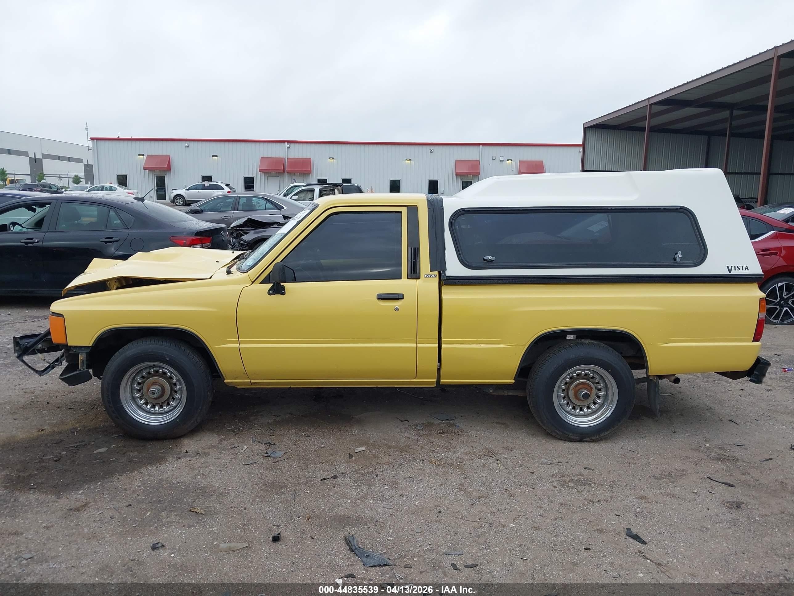 1986 Toyota Pickup 1/2 Ton Rn50 Yellow vin: JT4RN50R1G0175680