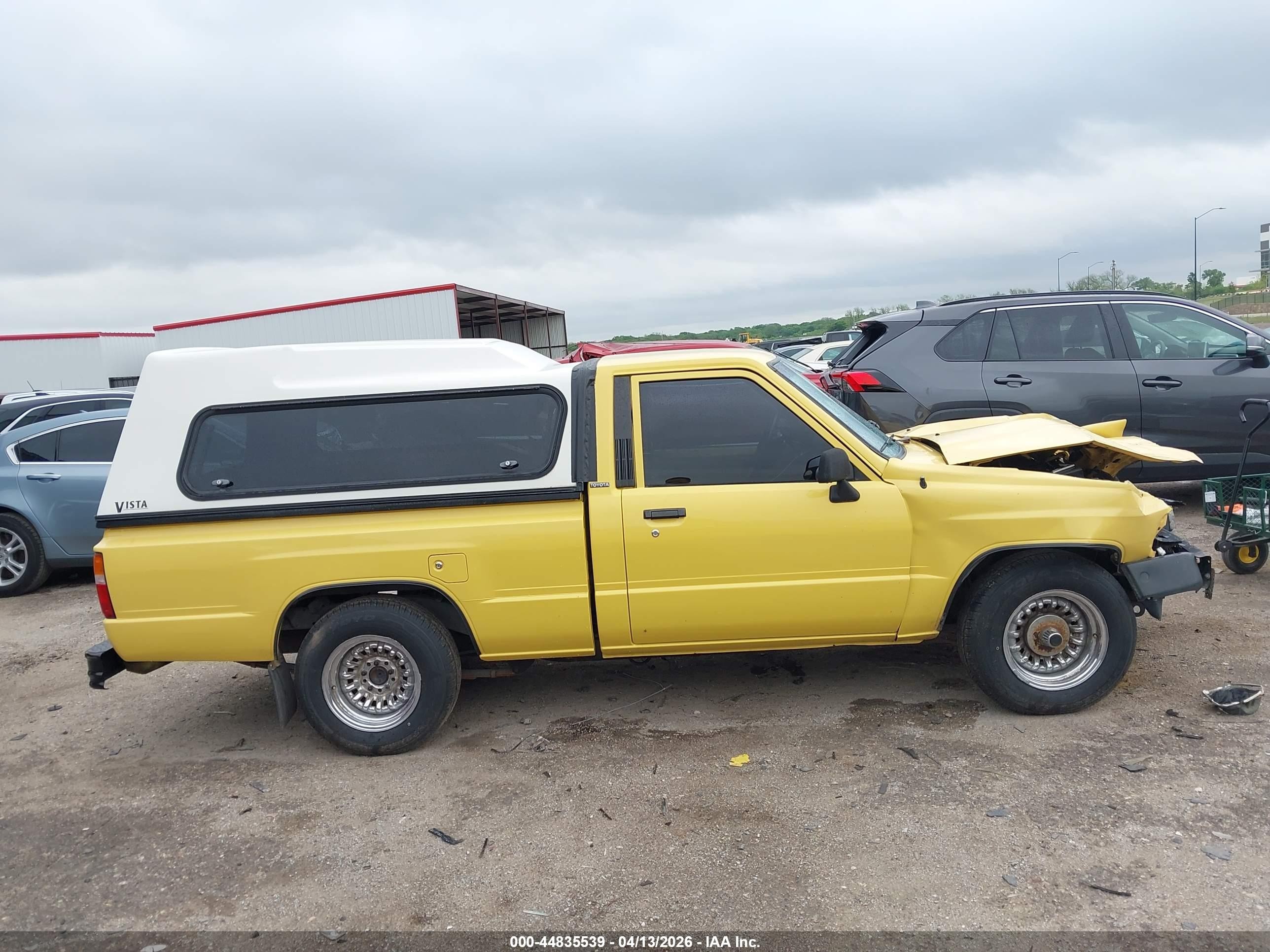 1986 Toyota Pickup 1/2 Ton Rn50 Yellow vin: JT4RN50R1G0175680