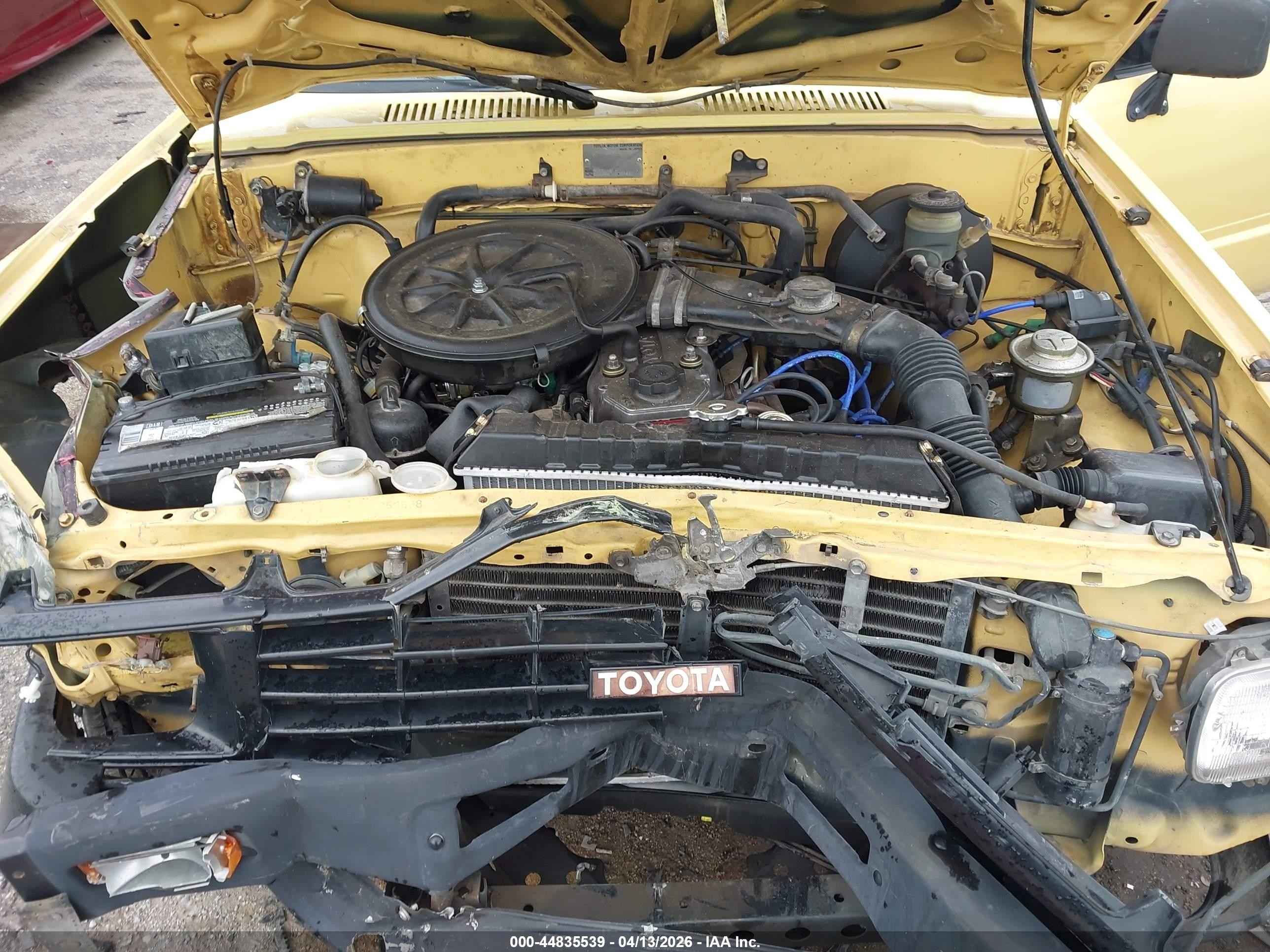 1986 Toyota Pickup 1/2 Ton Rn50 Yellow vin: JT4RN50R1G0175680