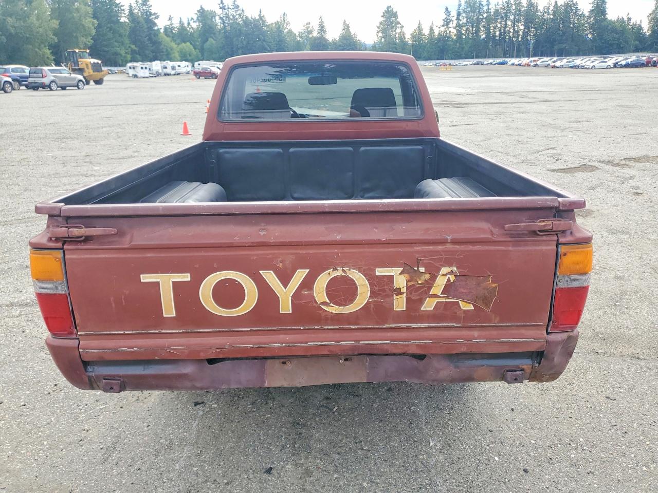 1987 Toyota Pickup Base Brown vin: JT4RN50R1H0227519