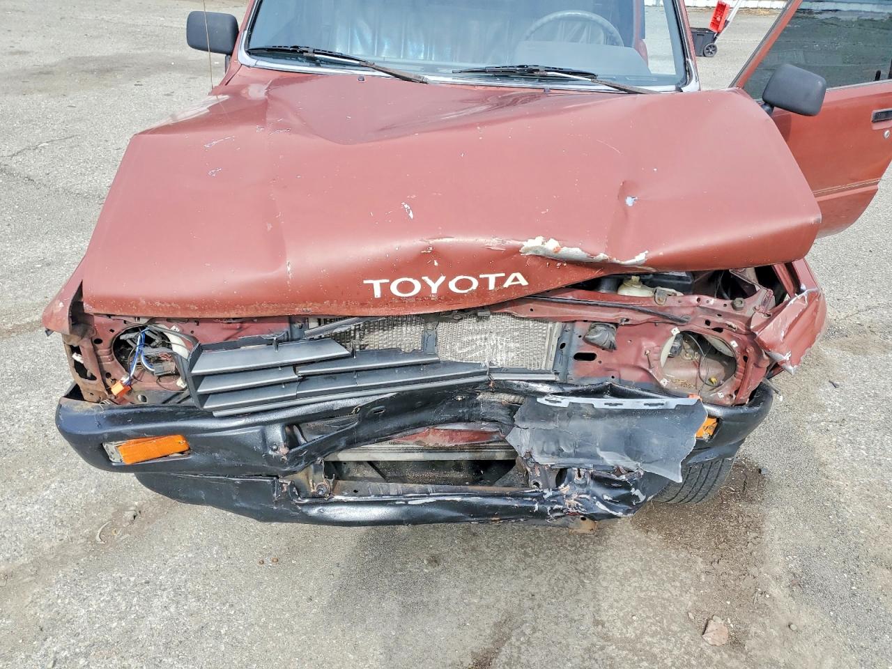 1987 Toyota Pickup Base Brown vin: JT4RN50R1H0227519