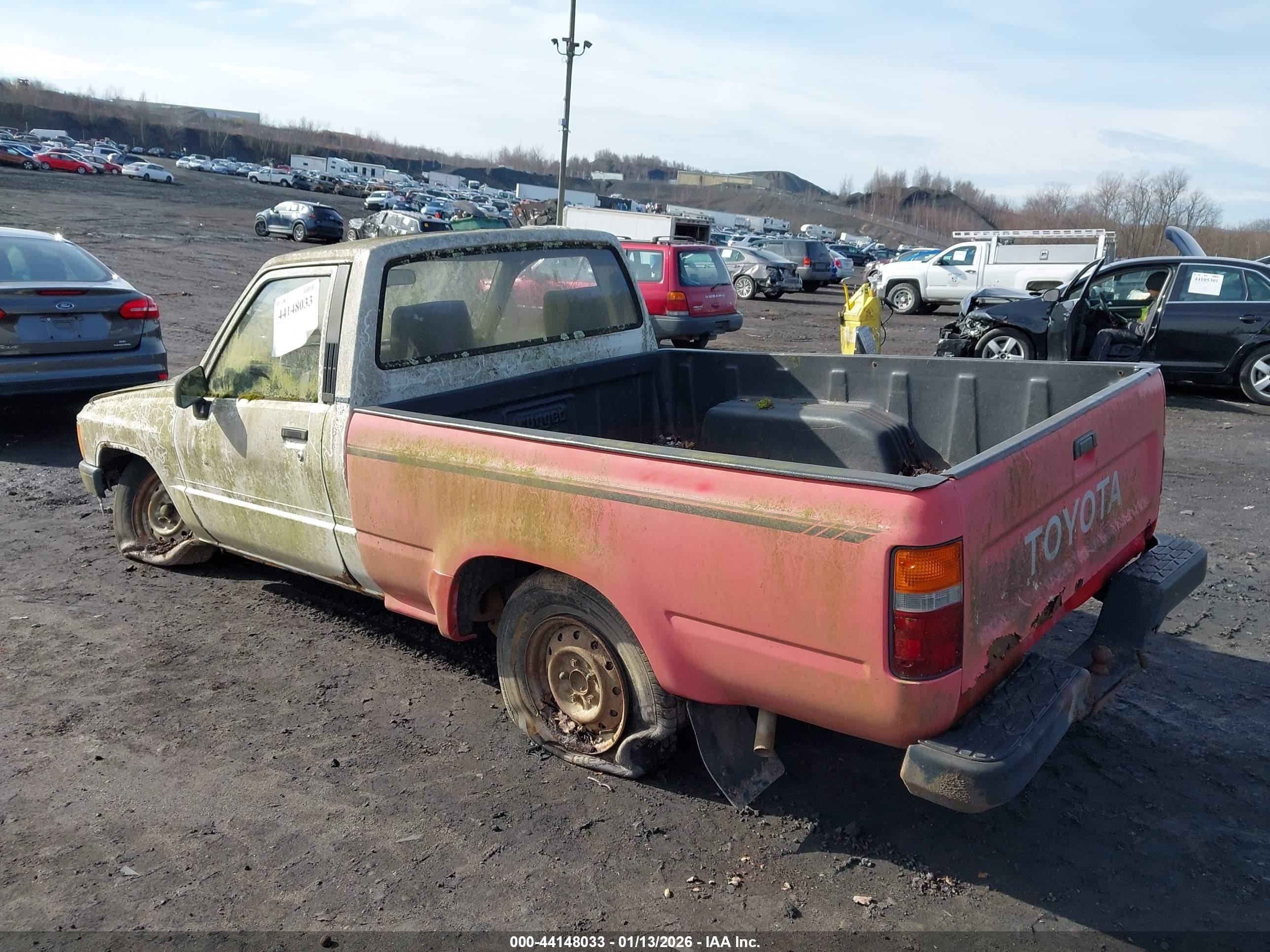 1987 Toyota Pickup 1/2 Ton Rn50 White vin: JT4RN50R4H0272812