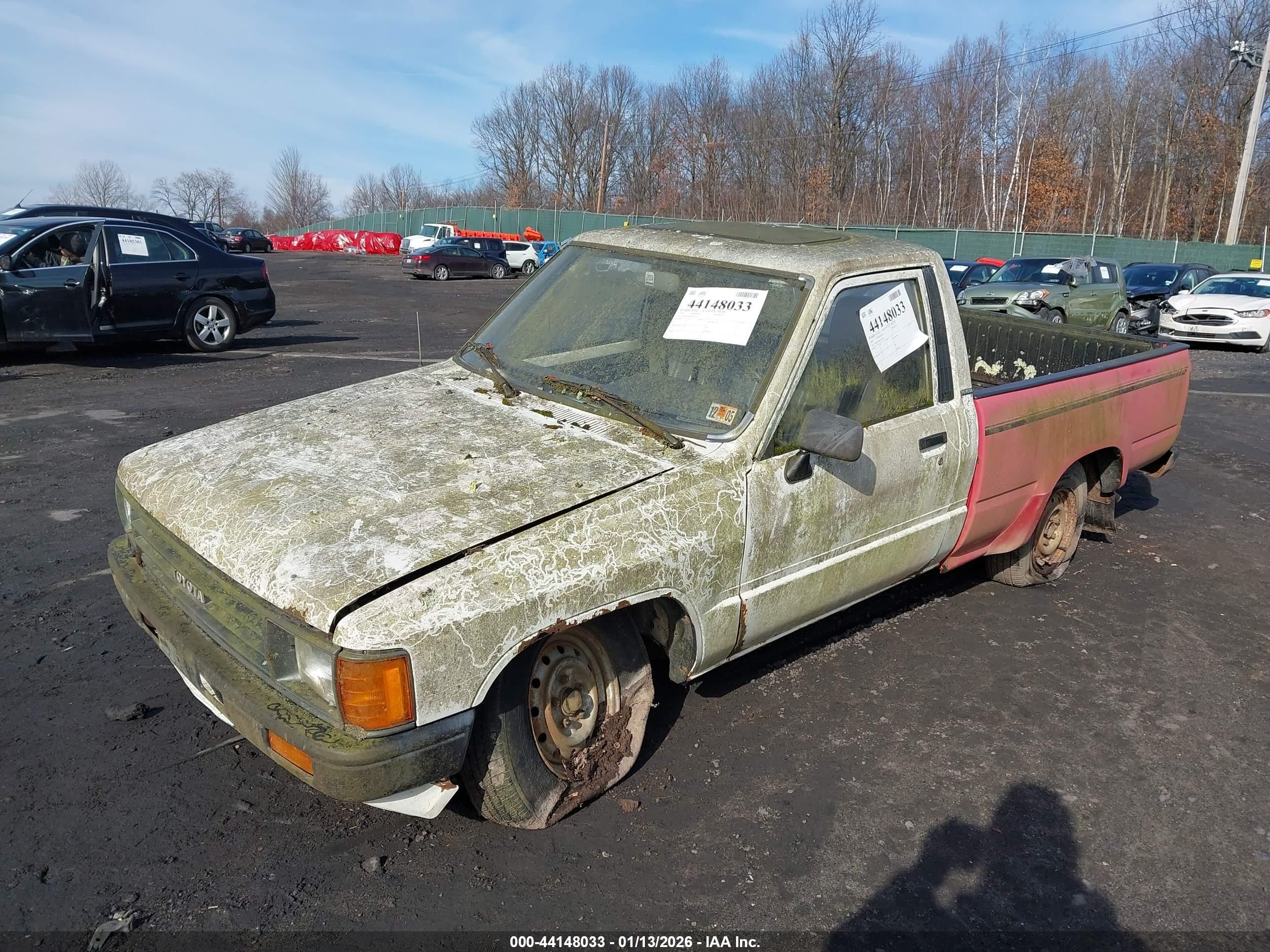 1987 Toyota Pickup 1/2 Ton Rn50 White vin: JT4RN50R4H0272812