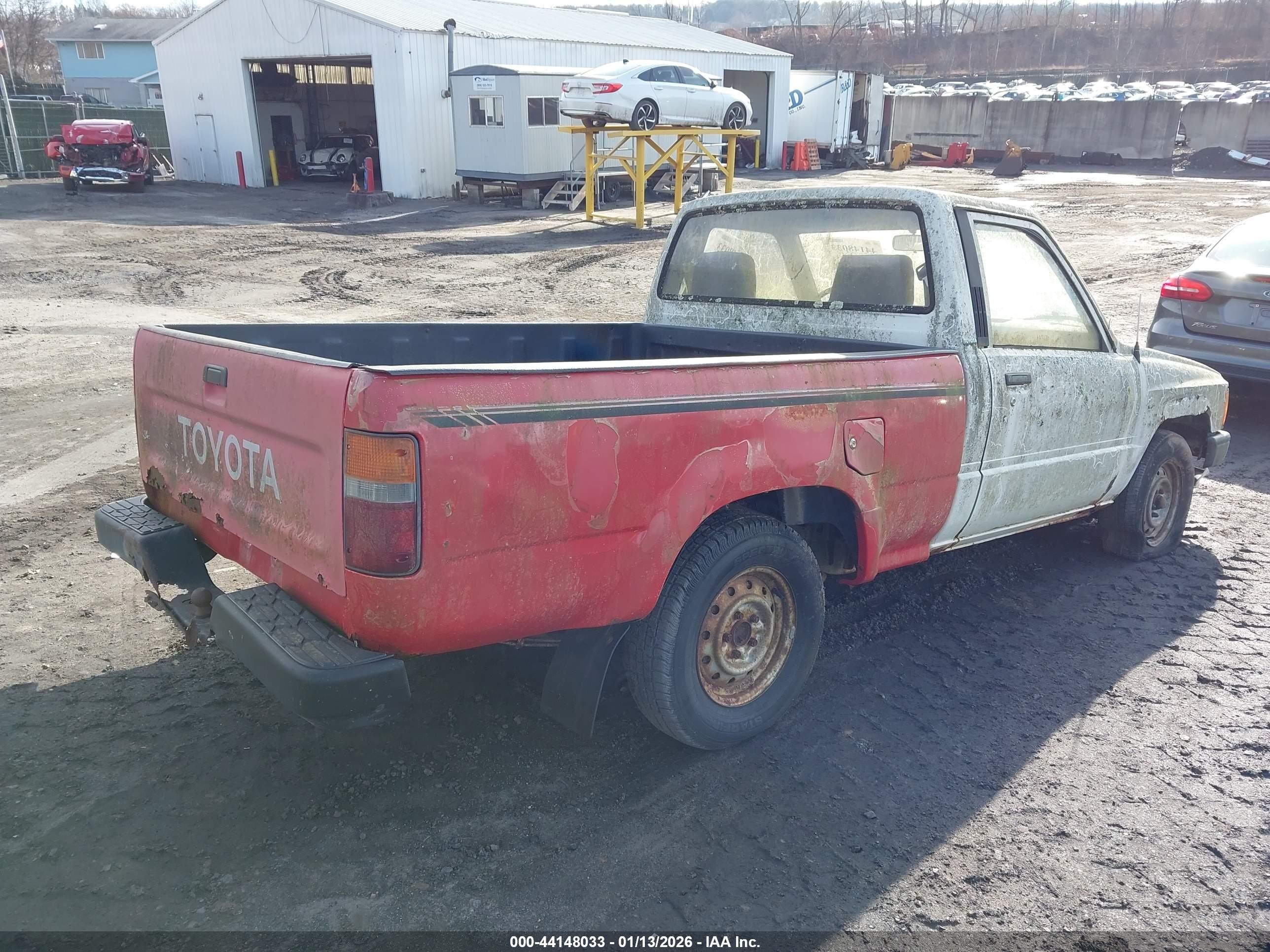 1987 Toyota Pickup 1/2 Ton Rn50 White vin: JT4RN50R4H0272812