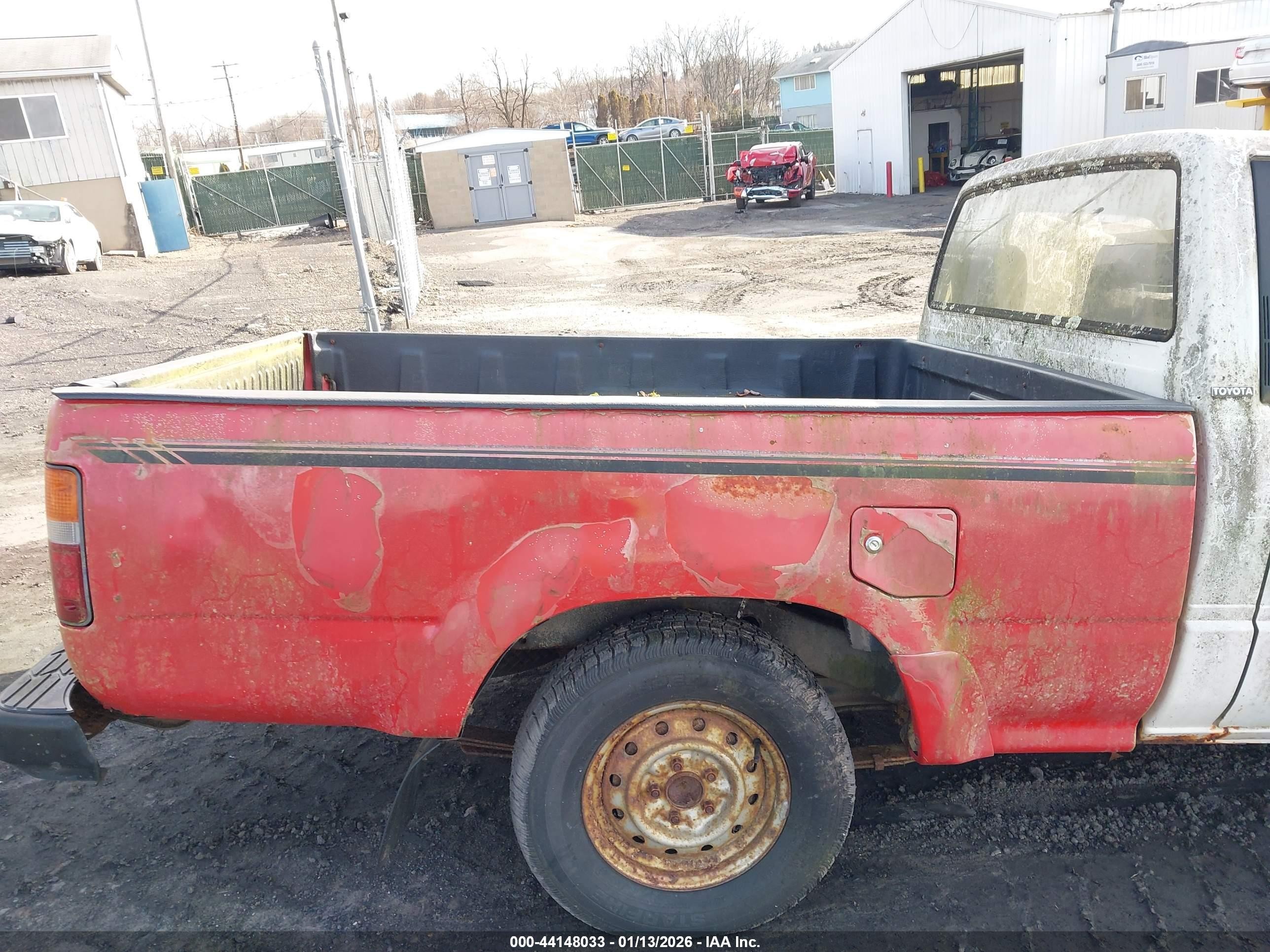 1987 Toyota Pickup 1/2 Ton Rn50 White vin: JT4RN50R4H0272812