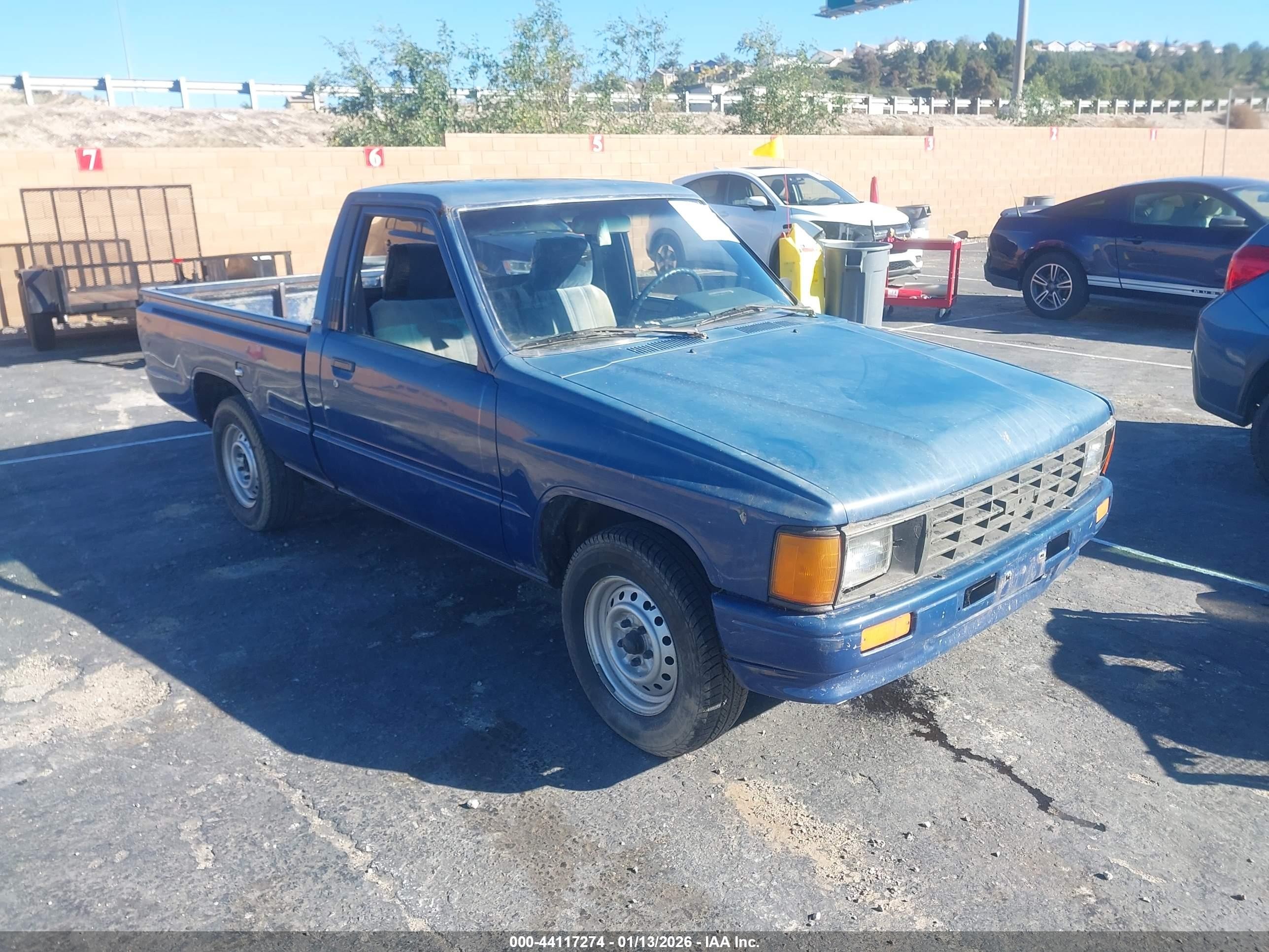 1987 Toyota Pickup 1/2 Ton Rn50 Синий vin: JT4RN50R5H0238314