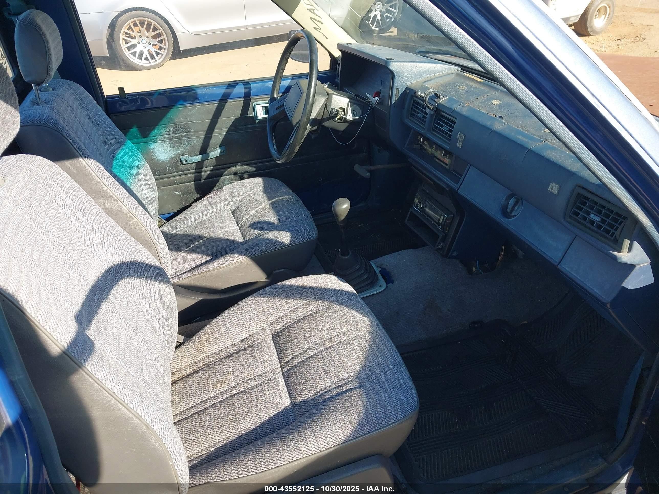1984 Toyota Pickup 1/2 Ton Rn50 Blue vin: JT4RN50R6E0026890