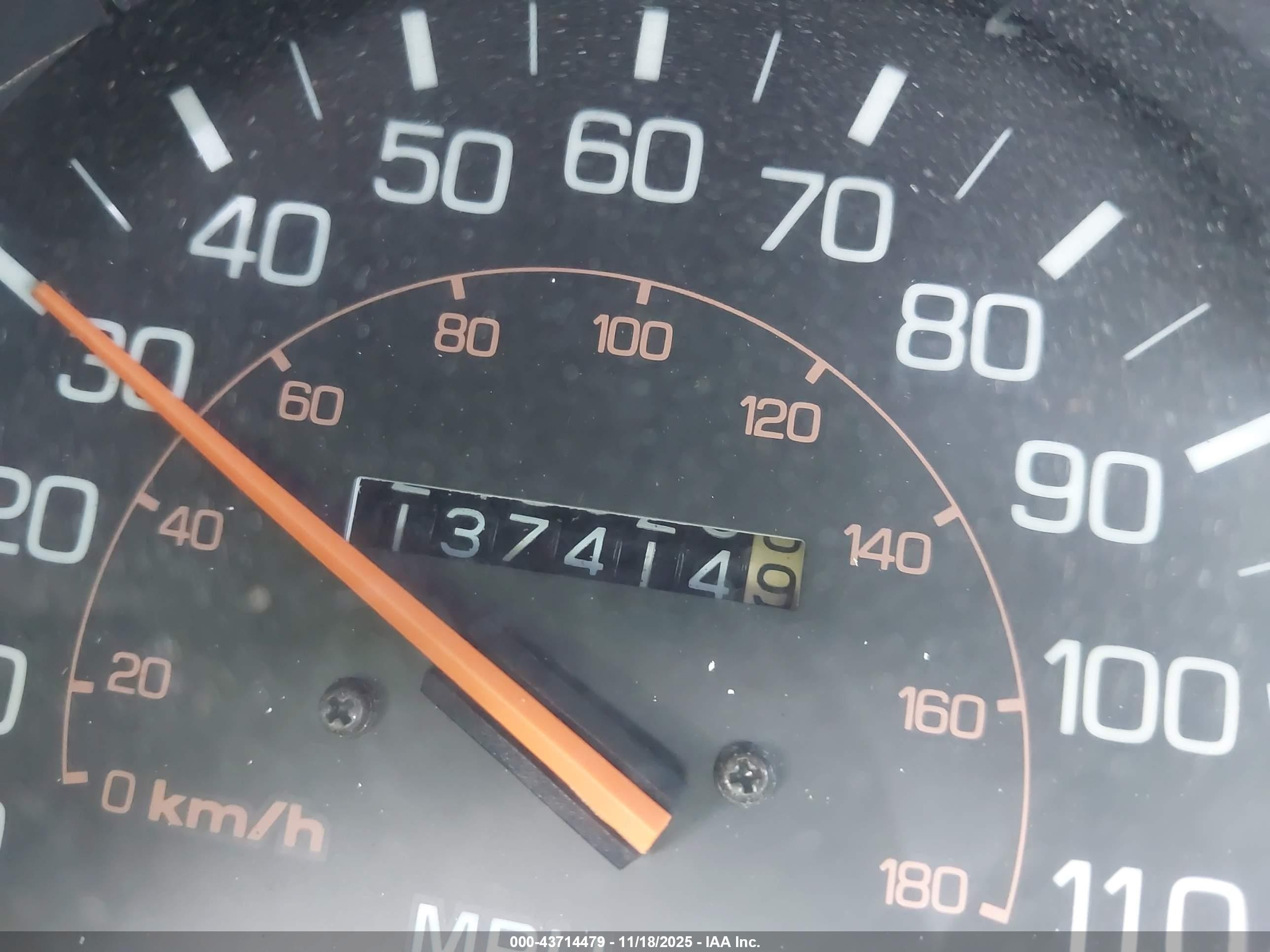 1987 Toyota Pickup 1/2 Ton Rn50 Белый vin: JT4RN50R8H0242051