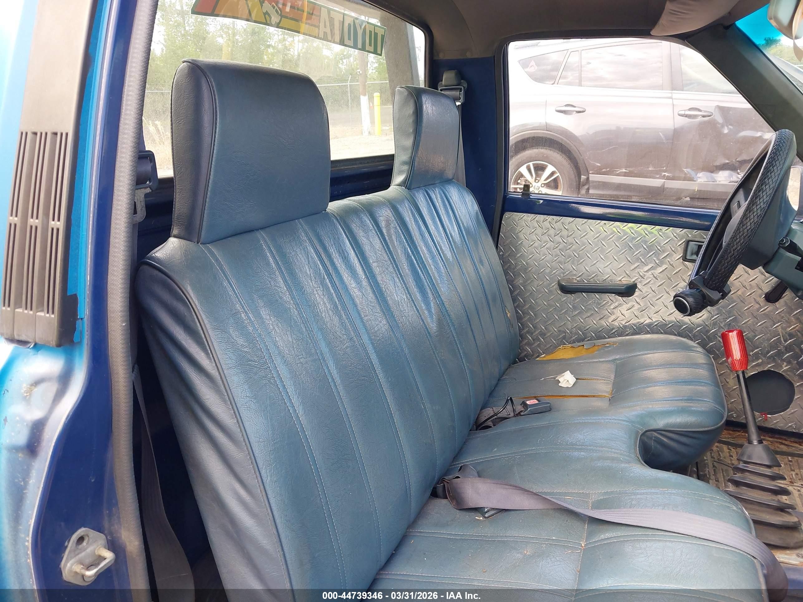 1987 Toyota Pickup 1/2 Ton Rn50 Blue vin: JT4RN50R8H0297342