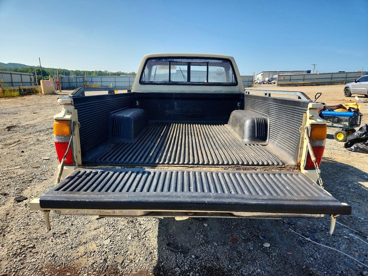 1986 Toyota Pickup 1/2 Ton Rn50 Бежевый vin: JT4RN50R9G0128056