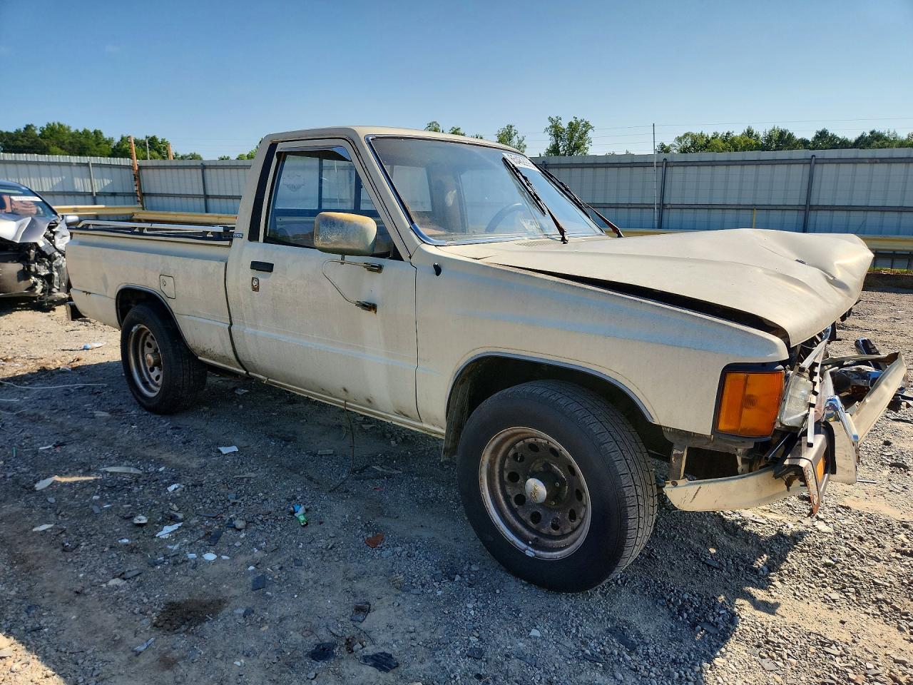 1986 Toyota Pickup 1/2 Ton Rn50 Бежевый vin: JT4RN50R9G0128056