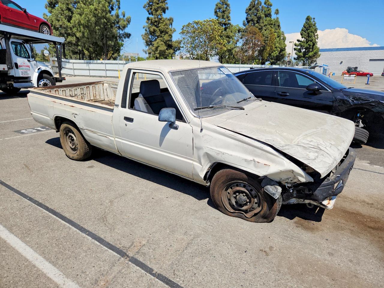 1988 Toyota Pickup 1/2 Ton Rn55 Белый vin: JT4RN55A7J0269900