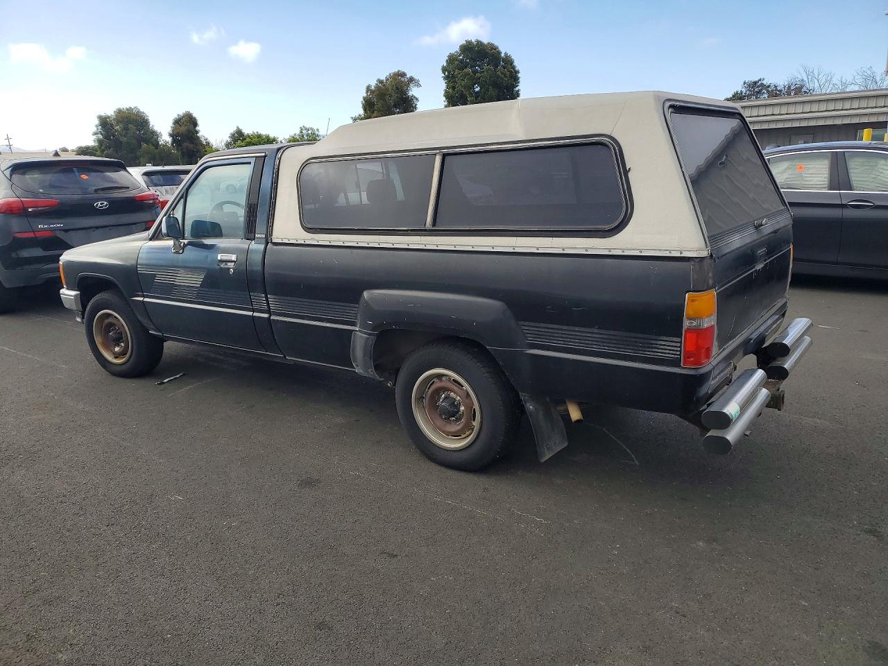 1987 Toyota Pickup 1/2 Ton Rn55 Dlx Black vin: JT4RN55D7H0242751