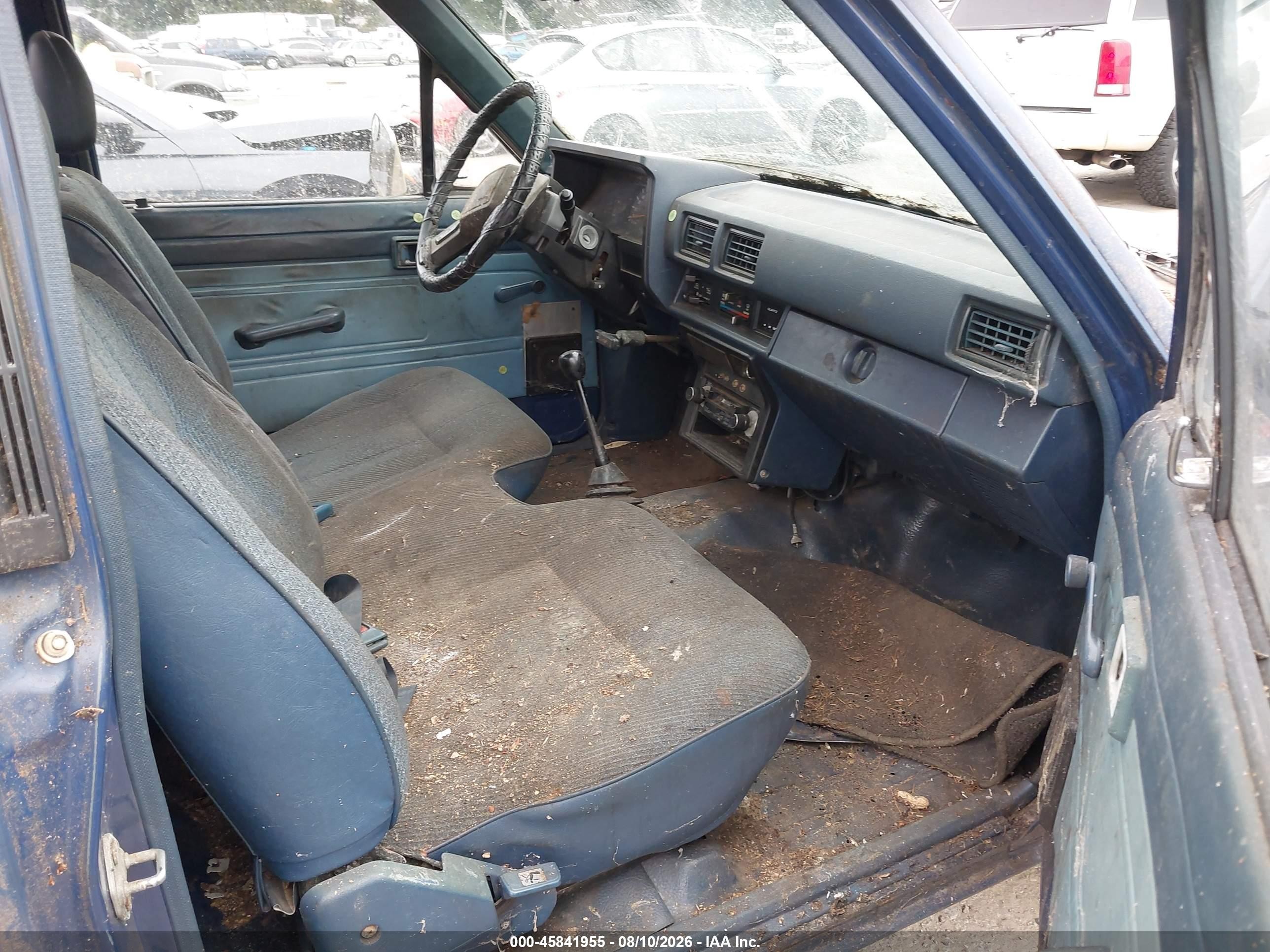 1986 Toyota Pickup 1 Ton Long Bed Rn55 Синий vin: JT4RN55E4G0195699