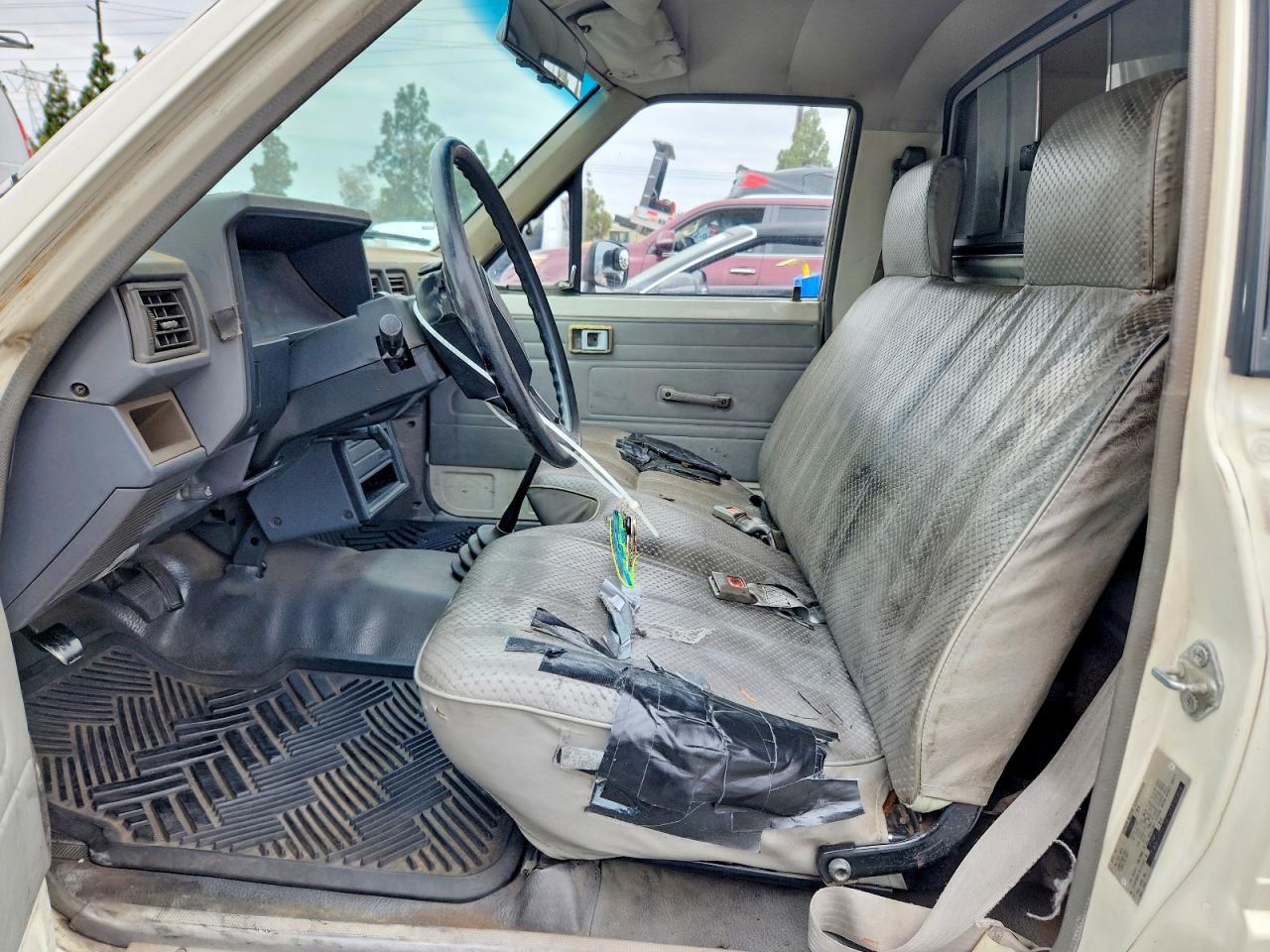 1984 Toyota Pickup 3/4 Ton Long Bed Rn55 Белый vin: JT4RN55E5E5015064