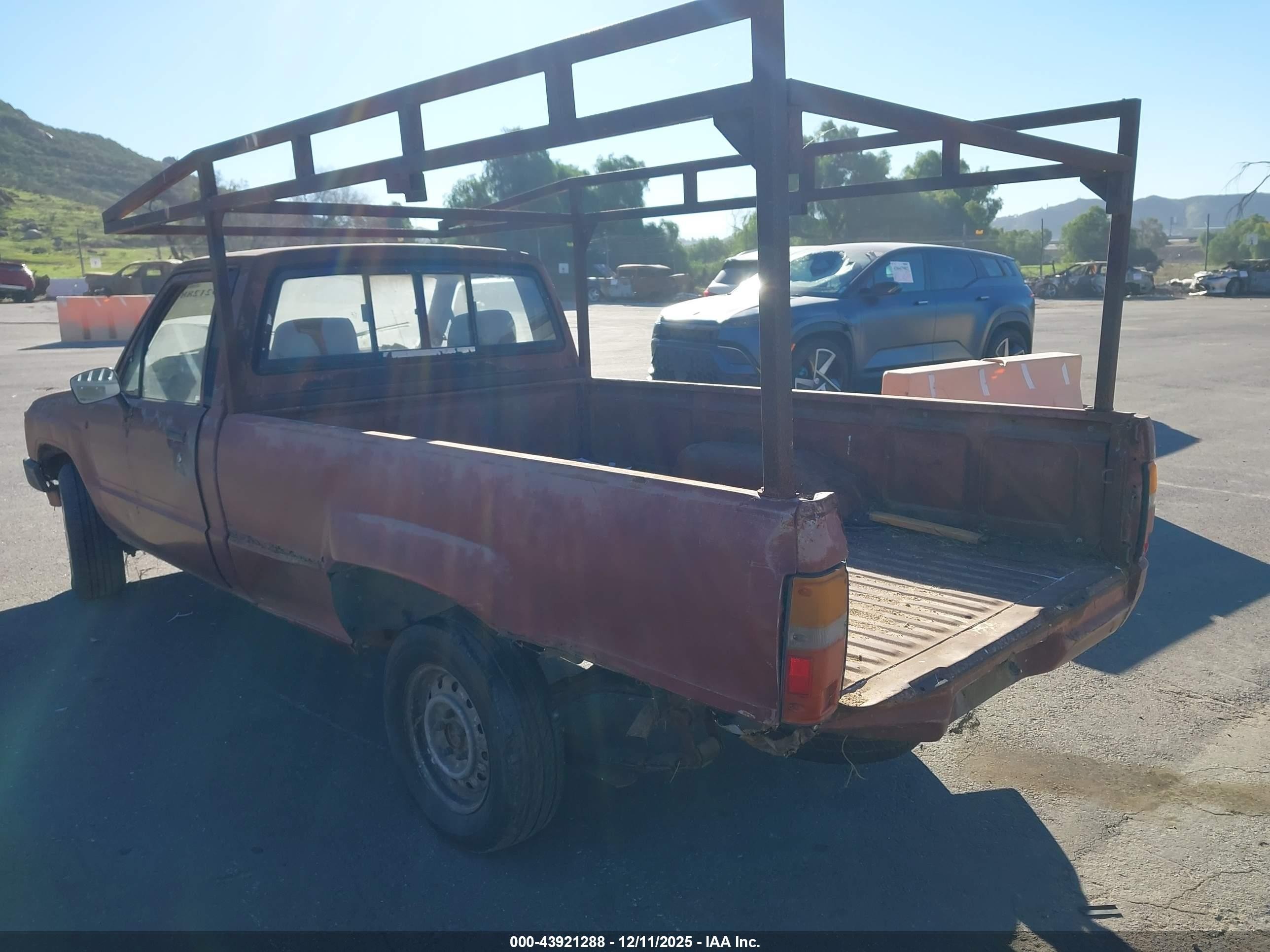 1984 Toyota Pickup 3/4 Ton Long Bed Rn55 Brown vin: JT4RN55E6E0065579