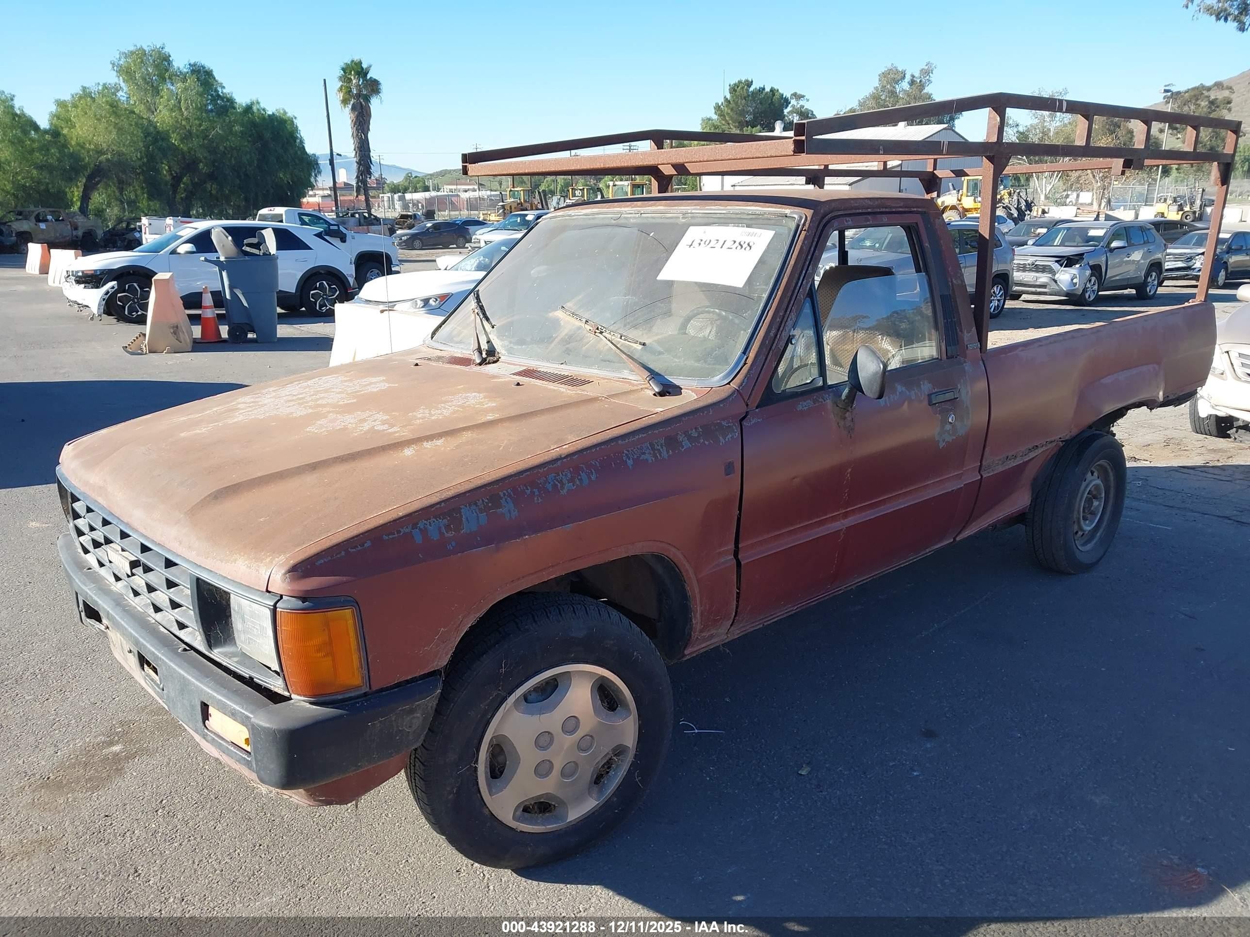 1984 Toyota Pickup 3/4 Ton Long Bed Rn55 Brown vin: JT4RN55E6E0065579