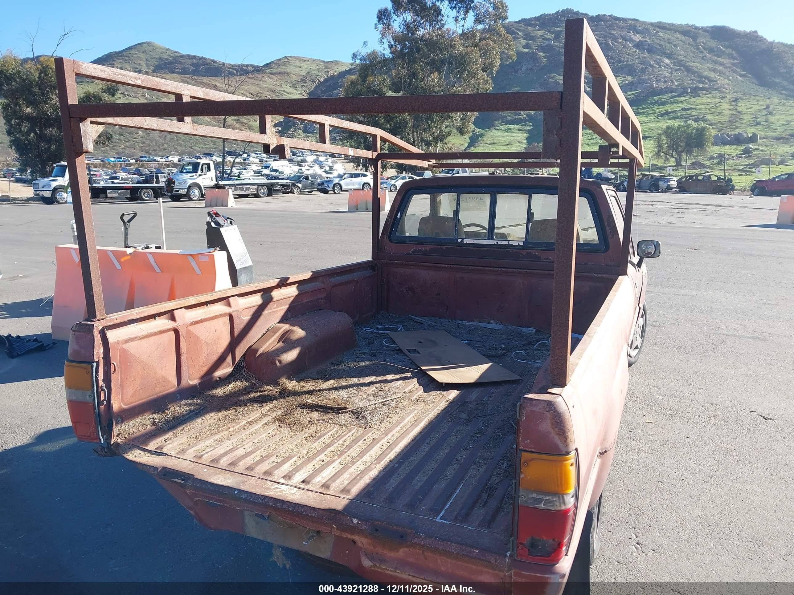 1984 Toyota Pickup 3/4 Ton Long Bed Rn55 Brown vin: JT4RN55E6E0065579