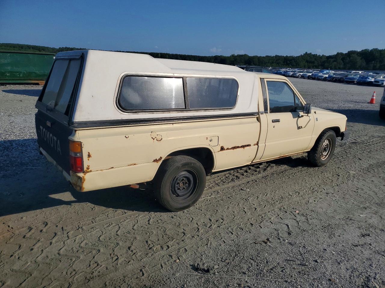 1985 Toyota 1 Ton Pick Yellow vin: JT4RN55E6F0110862