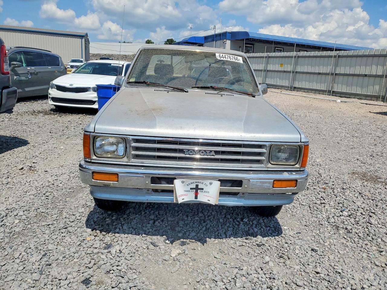 1988 Toyota Pickup 1/2 Ton Rn55 Dlx Blue vin: JT4RN55P2J0270845