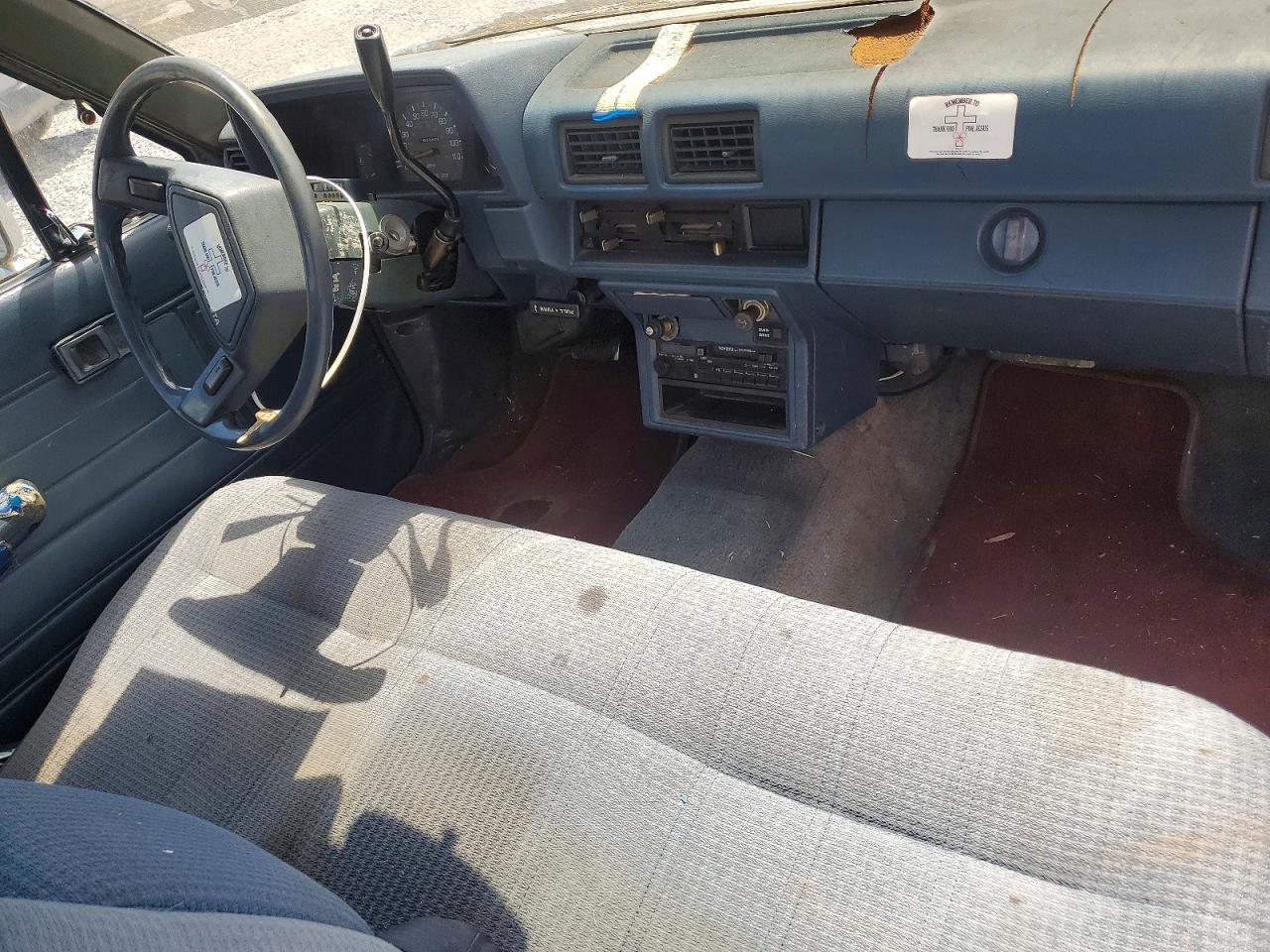 1988 Toyota Pickup 1/2 Ton Rn55 Dlx Blue vin: JT4RN55P2J0270845