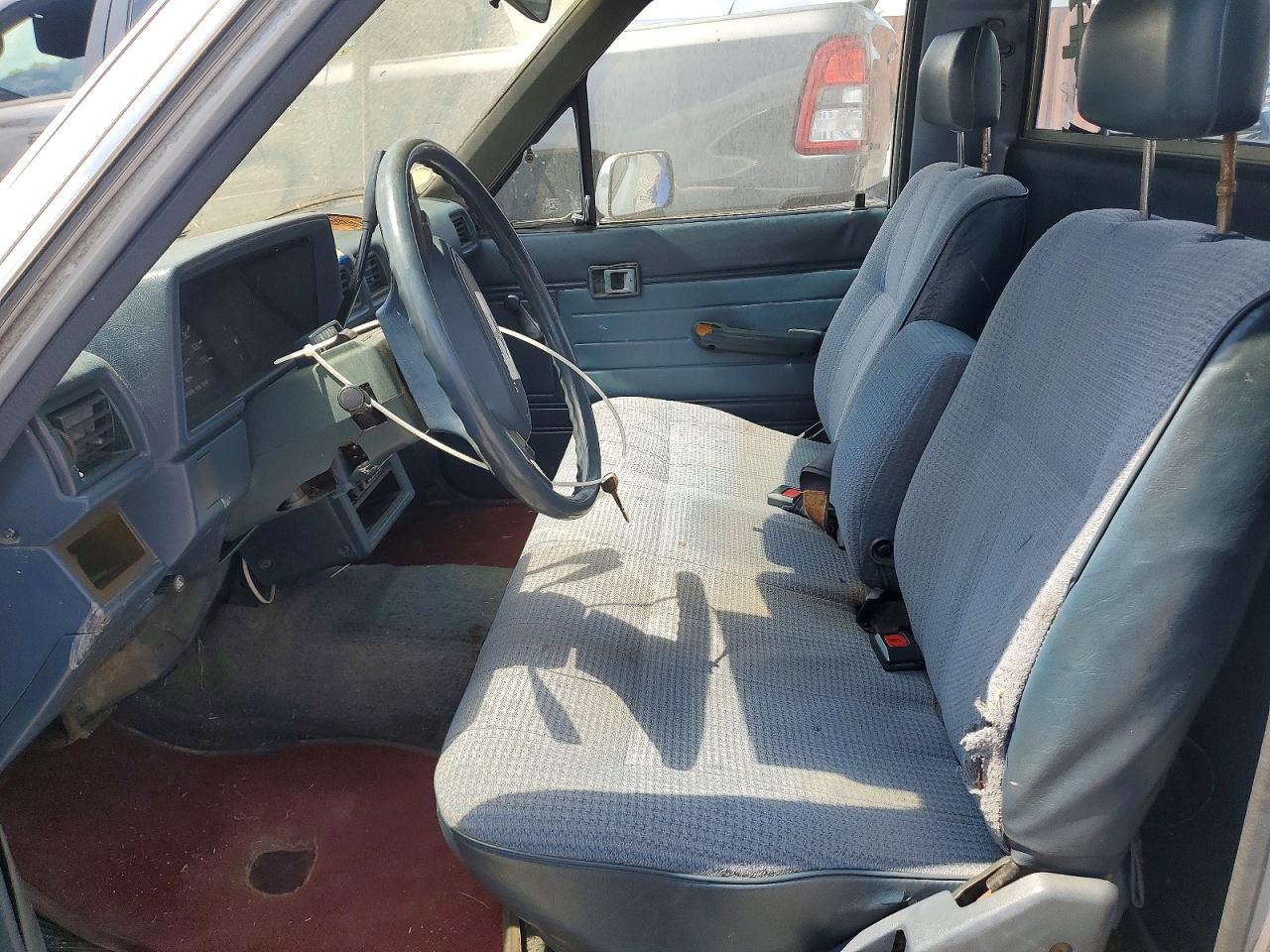 1988 Toyota Pickup 1/2 Ton Rn55 Dlx Blue vin: JT4RN55P2J0270845