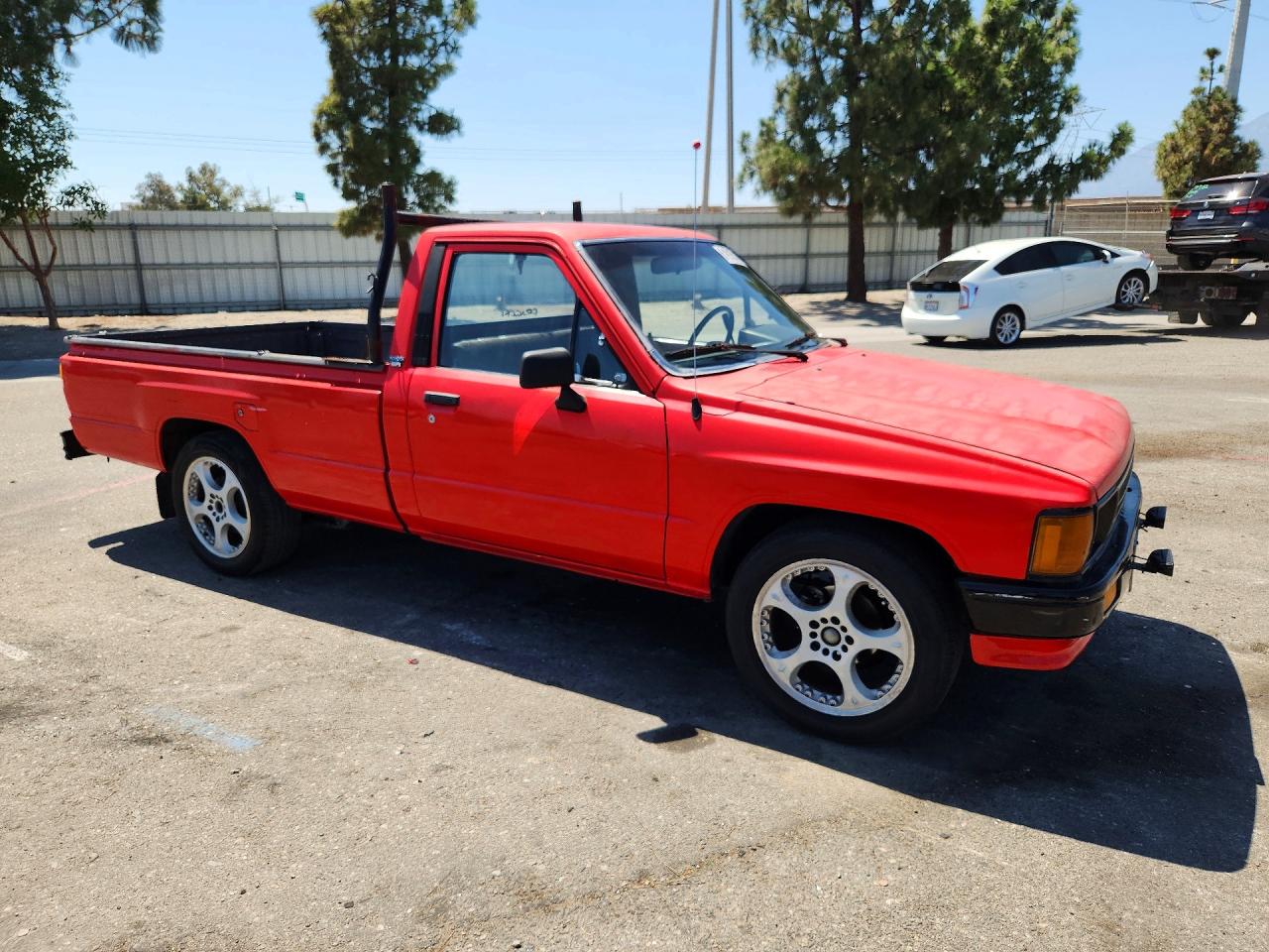 1987 Toyota Pickup 1/2 Ton Rn55 Red vin: JT4RN55R4H0234442