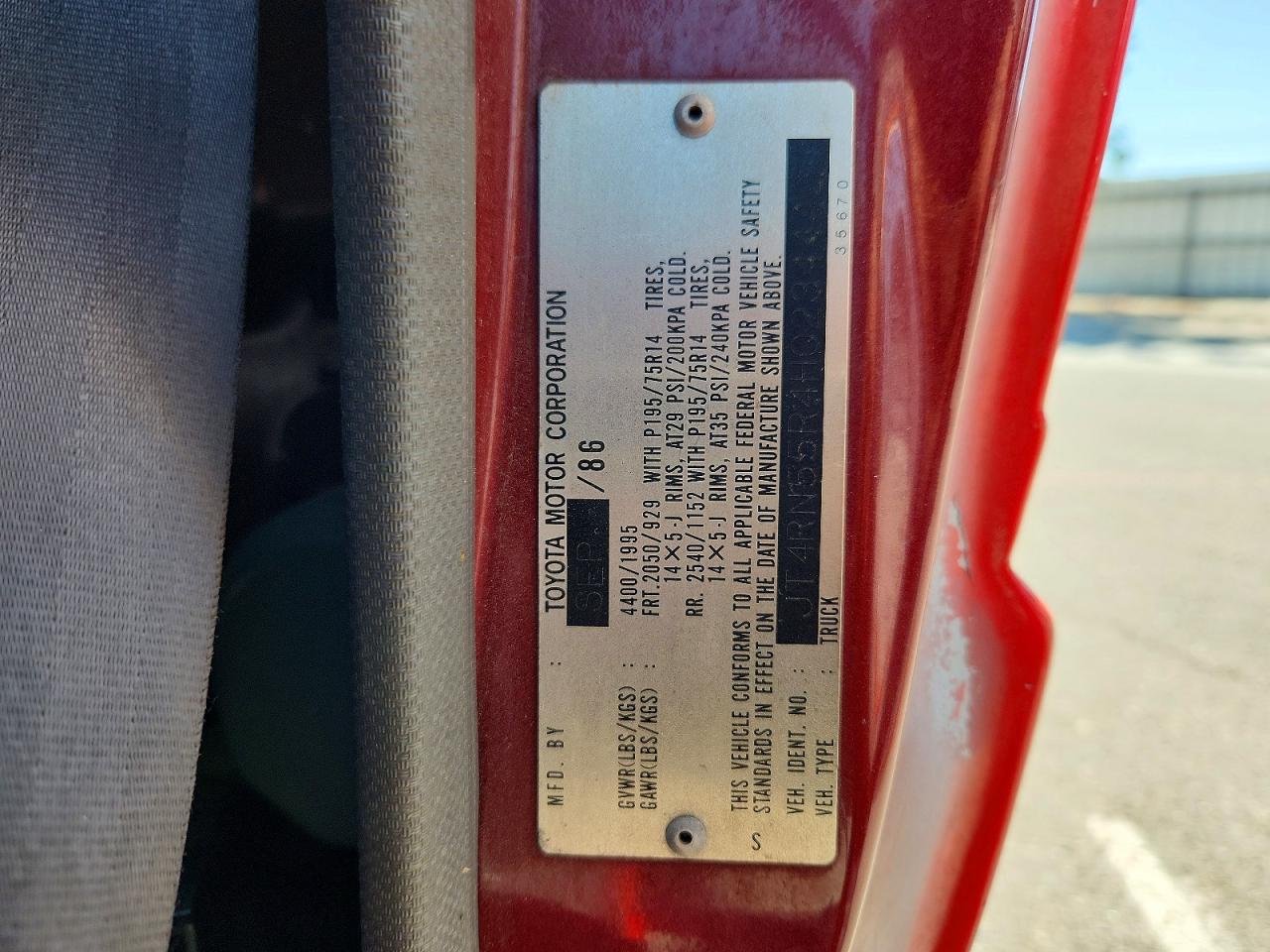 1987 Toyota Pickup 1/2 Ton Rn55 Red vin: JT4RN55R4H0234442